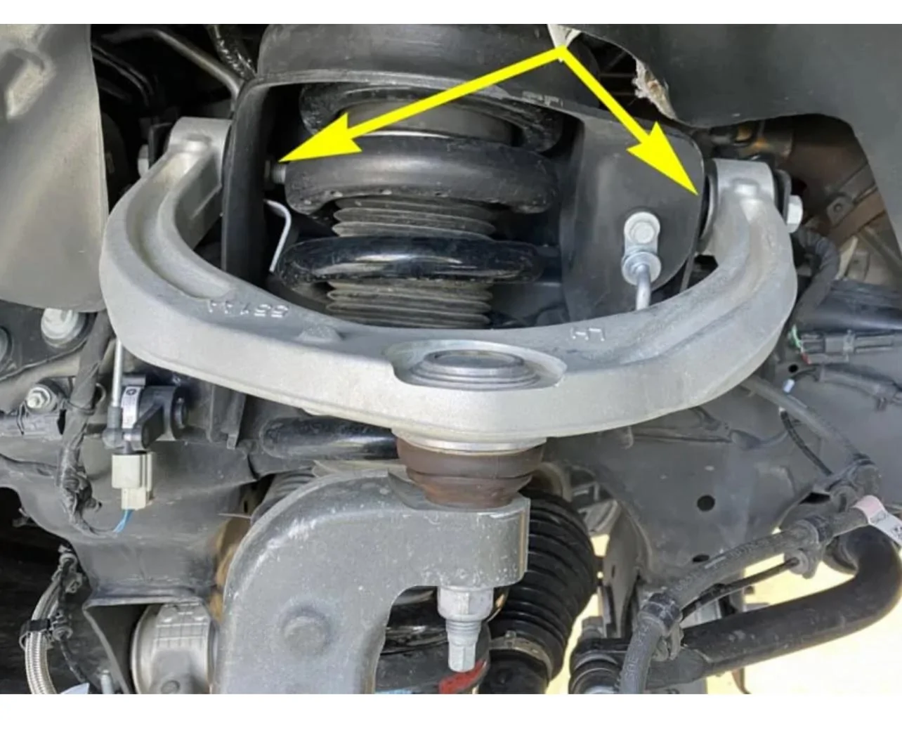 Tesla Cybertruck Cybertruck engineers bend upper control arm in testing 541B4473-CBDA-406C-9D75-482066449FD8
