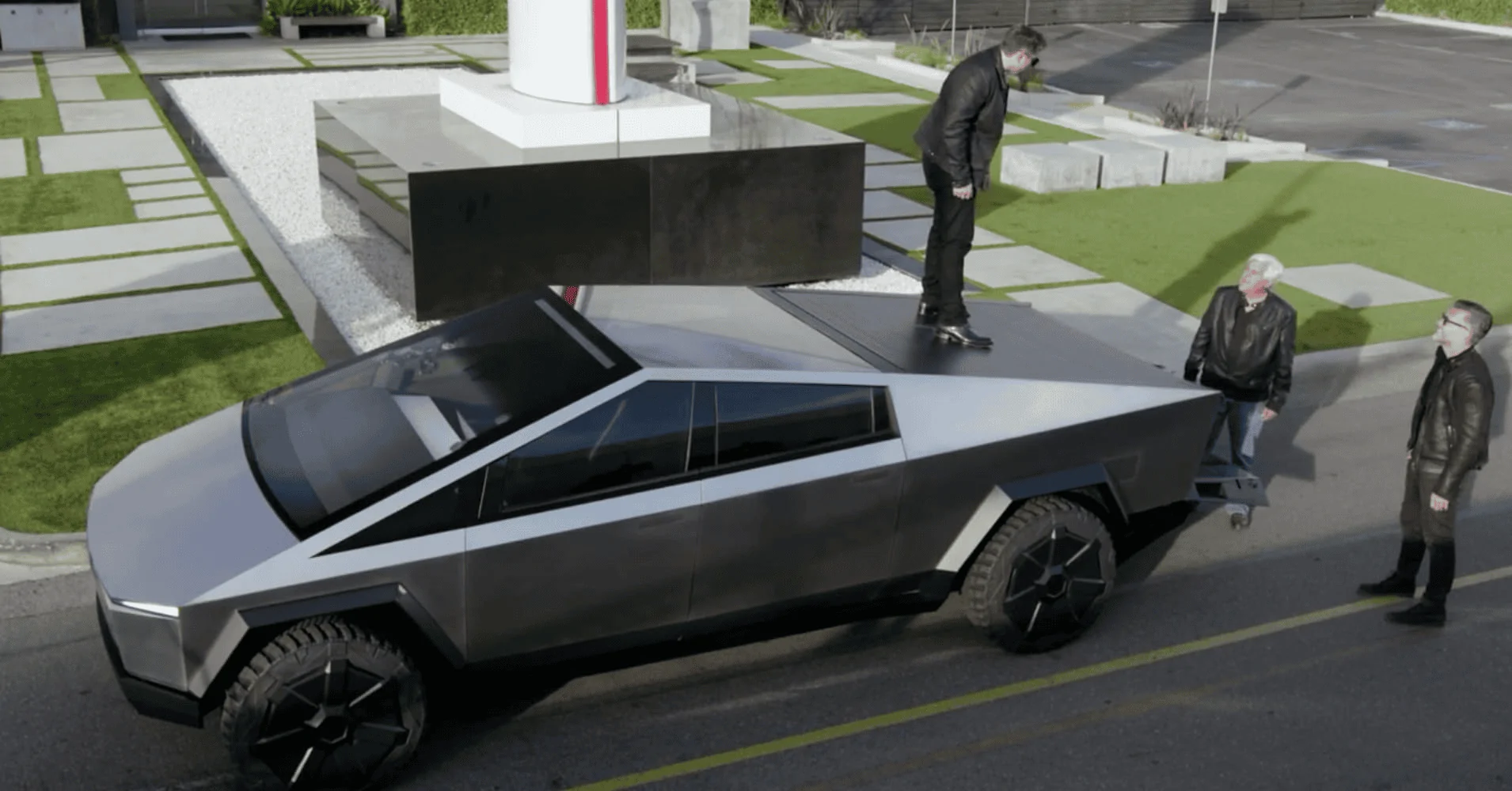 Tesla Cybertruck Tonneau bed cover opening smoothly & quietly! (11/8/23 video) y83im3olxi051