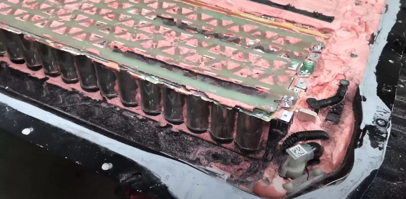 4680 Structural Battery Pack explained - How does it work? | Tesla ...