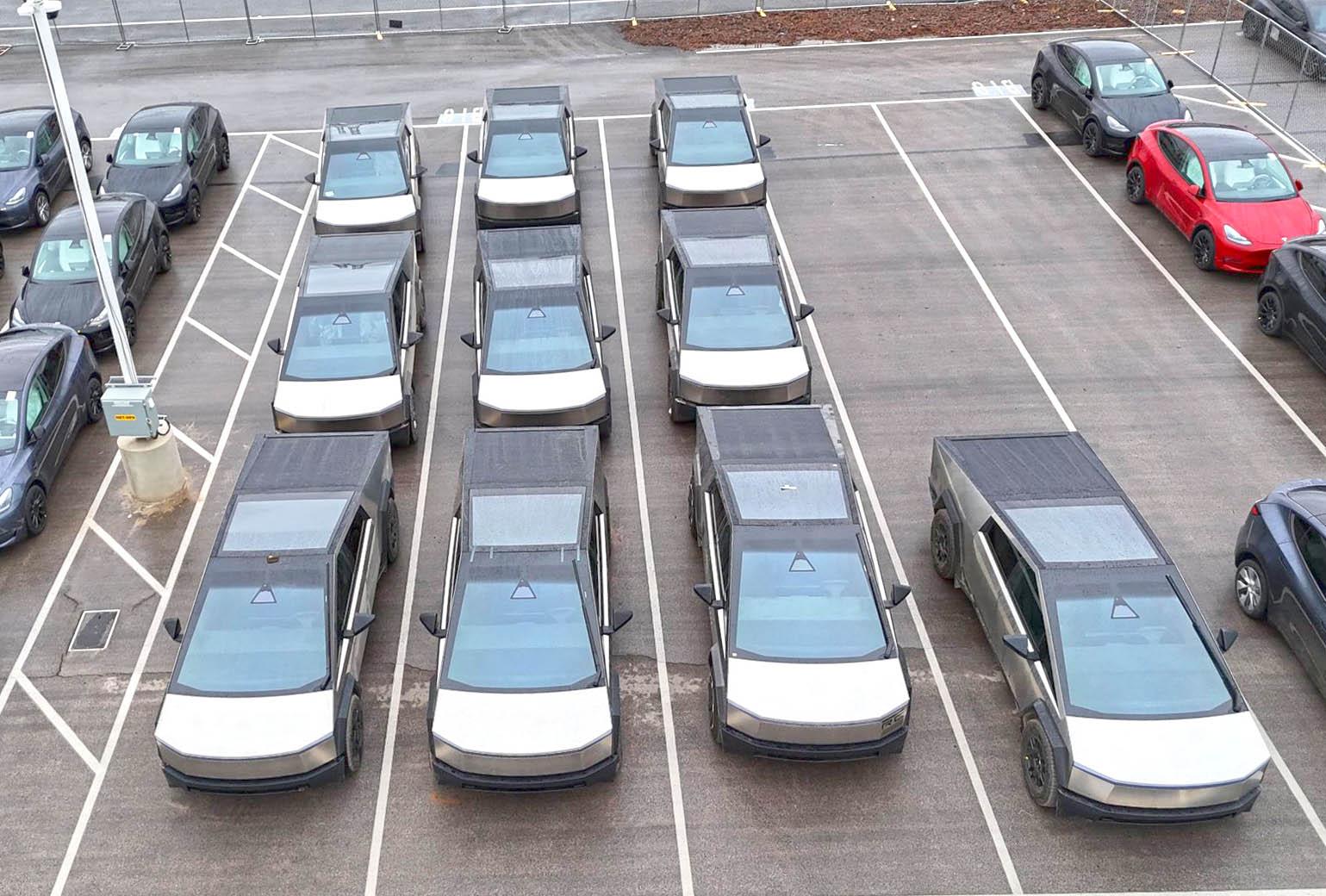Tesla Cybertruck 📸 Daily photos: Cybertrucks in outbound lot at Giga Texas -- updated 1/8/24 cybertruck parked