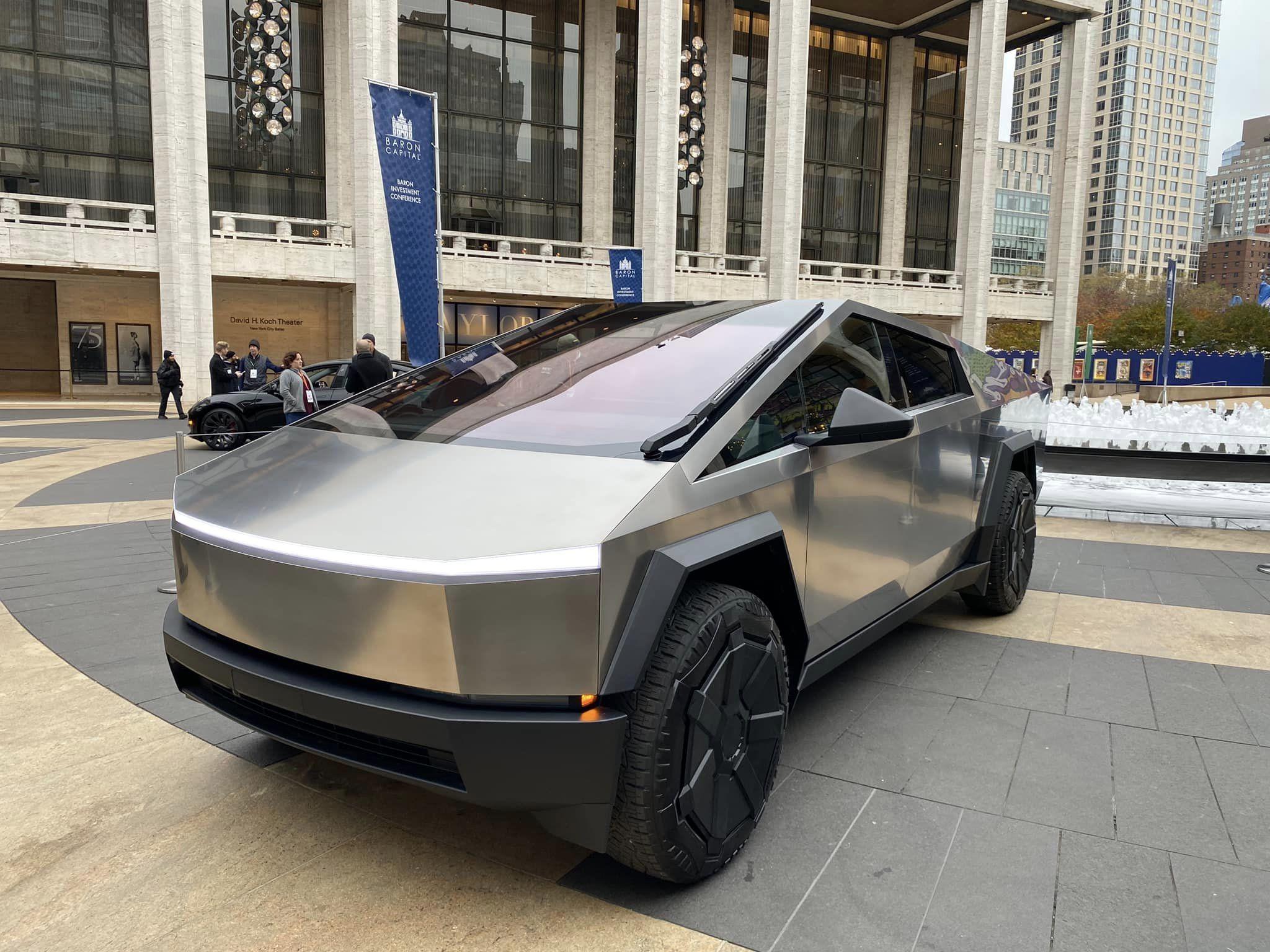 Tesla Cybertruck Cybertruck is in NYC @ Lincoln Center - 11/10/23 400158874_10161249308159756_4755848350674328039_n