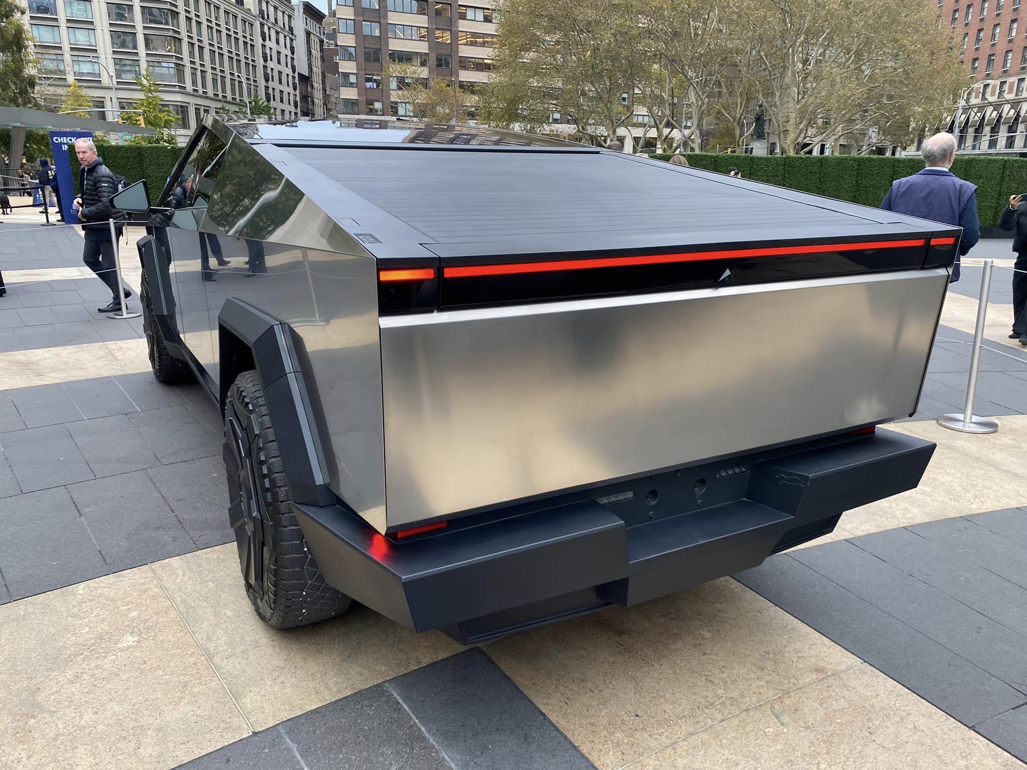 Tesla Cybertruck Cybertruck is in NYC @ Lincoln Center - 11/10/23 400746846_10161249308144756_627046305377570270_n