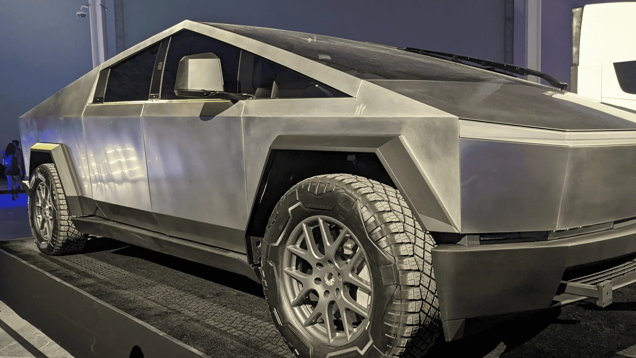 Tesla Cybertruck Cybertruck is in NYC @ Lincoln Center - 11/10/23 1699649203848