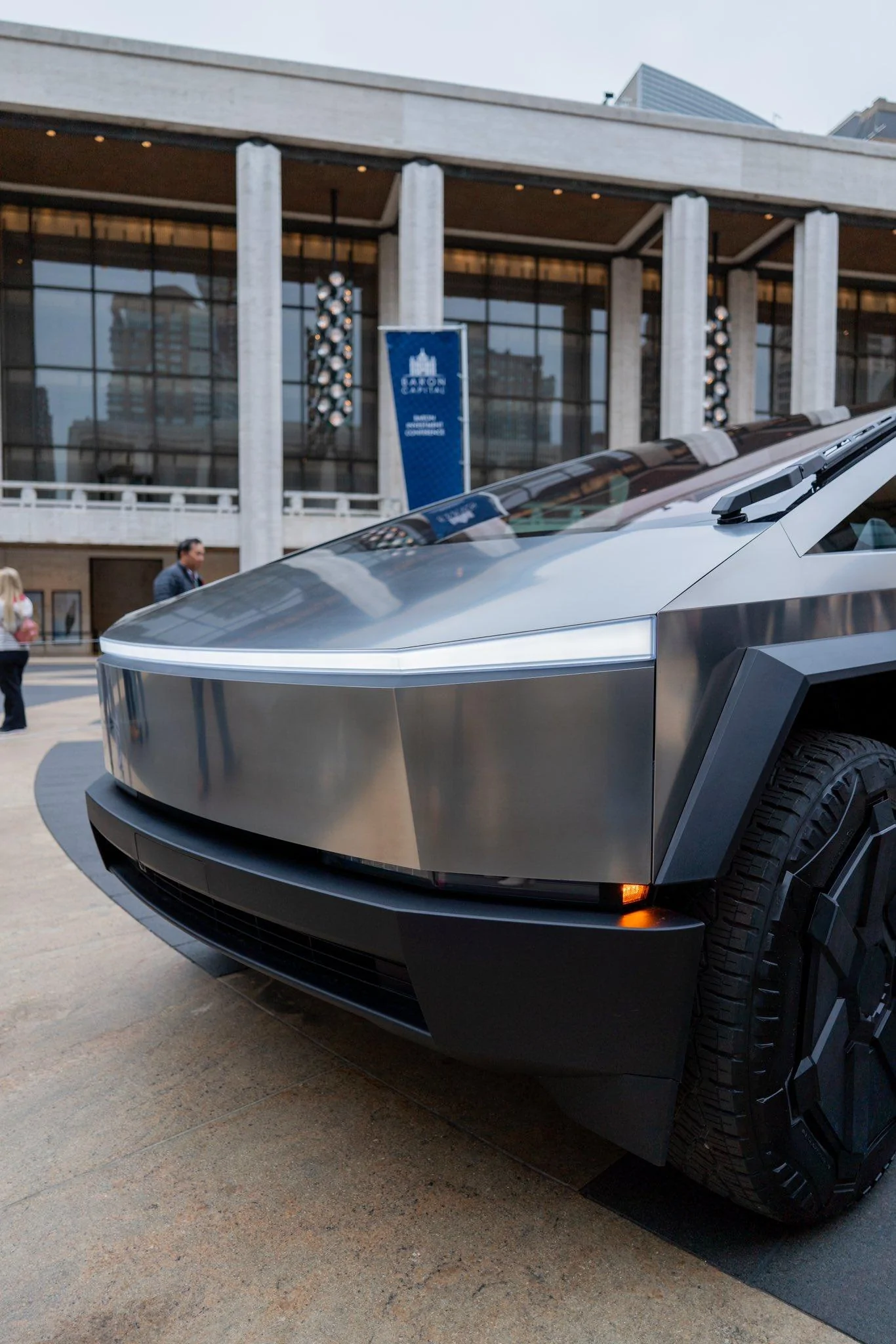 Tesla Cybertruck Cybertruck is in NYC @ Lincoln Center - 11/10/23 f-mwjwlwmaadmd-jpeg