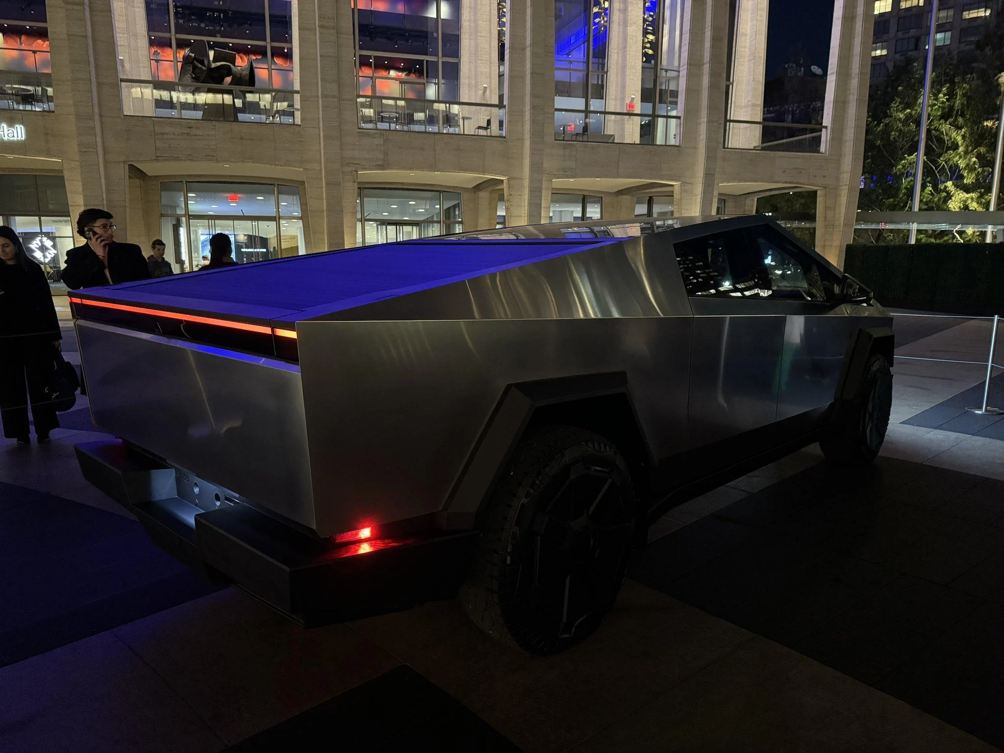 Tesla Cybertruck Cybertruck is in NYC @ Lincoln Center - 11/10/23 f-mzuo-wuaac54h-jpeg