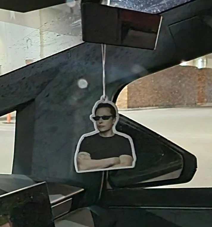 F-srt6tXoAABw3P.webp