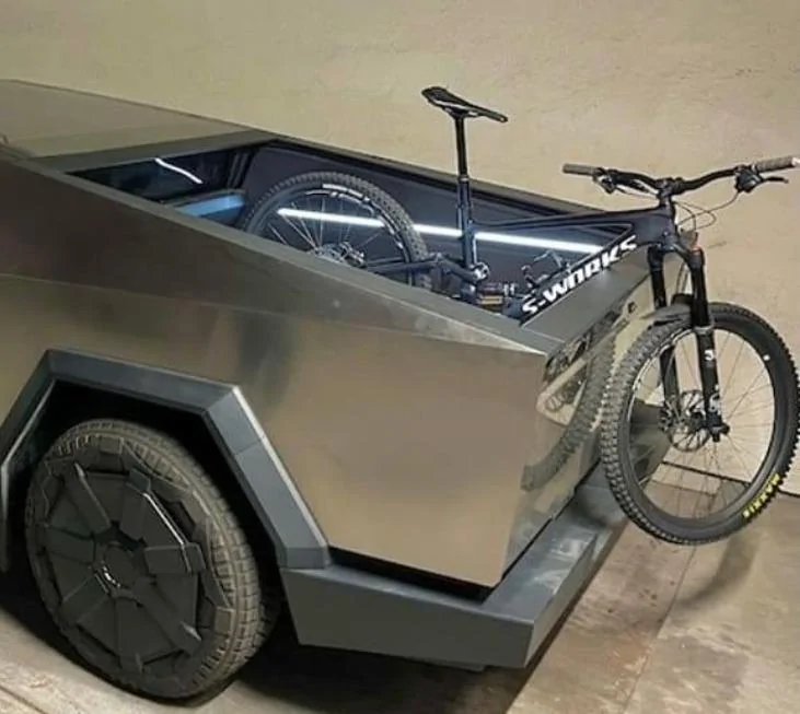 Tesla Cybertruck Cybertruck bed vault lighting is so clean (clearest photo yet) EQMDAA7