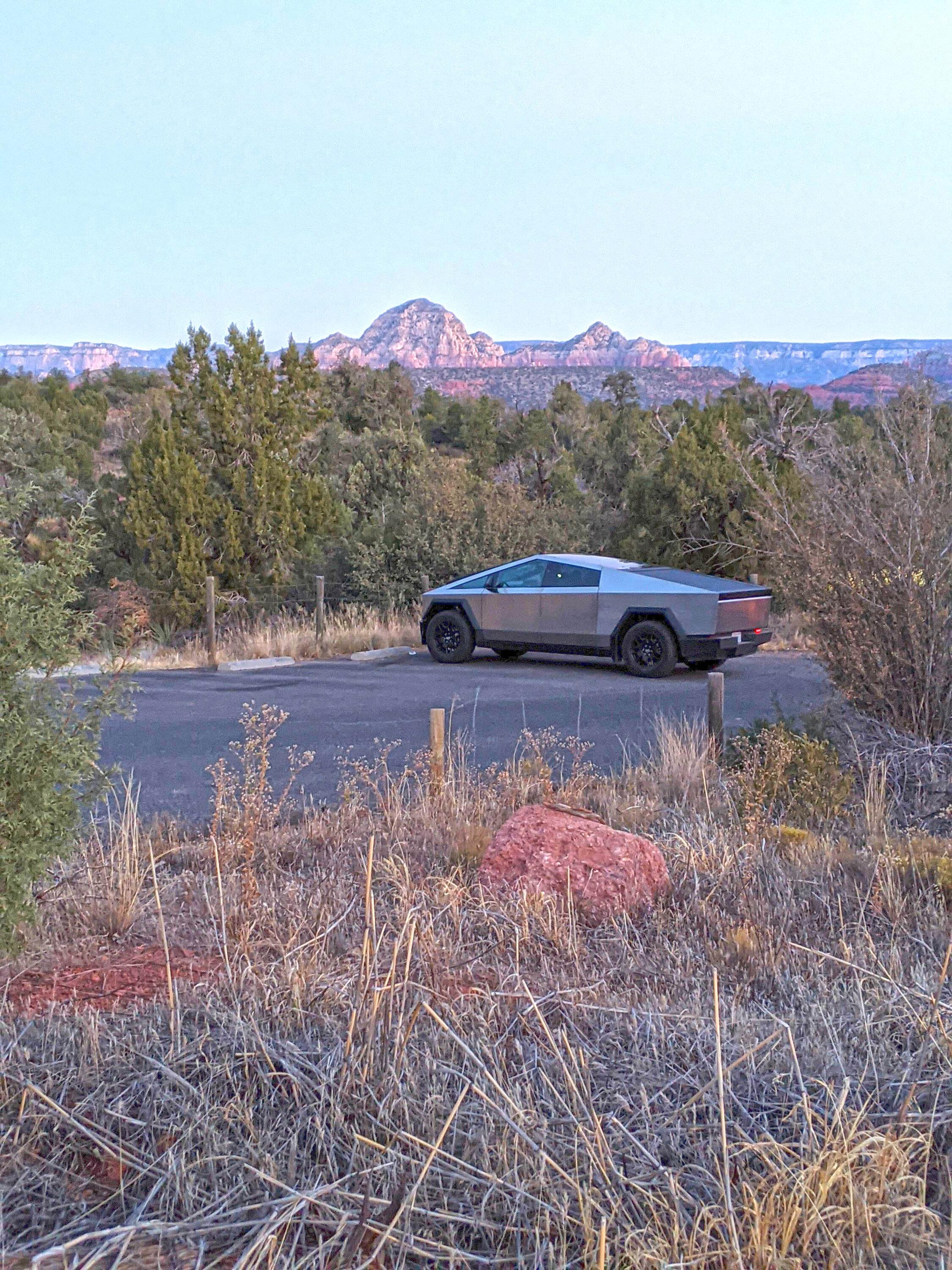 Tesla Cybertruck 🤳 Random Cybertruck sightings & spottings thread (pics + videos) cybertruck in sedona