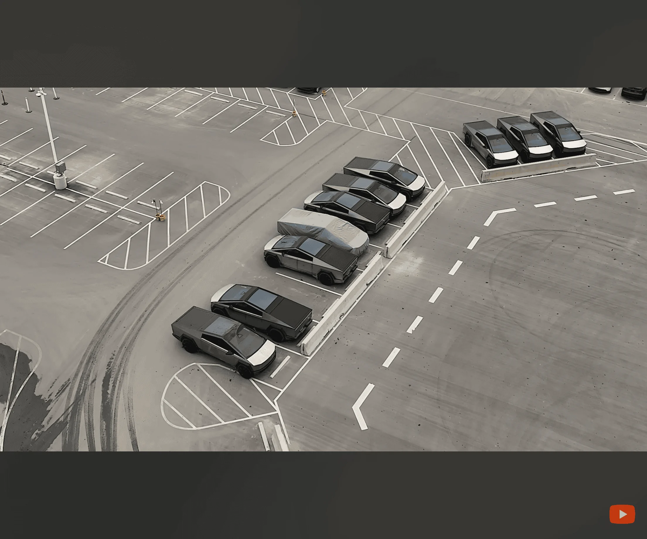 Tesla Cybertruck 10 Cybertrucks will be delivered at the Delivery Event on Nov 30, says Tesla product design director, Javier Verdura Screenshot_20231118-185330