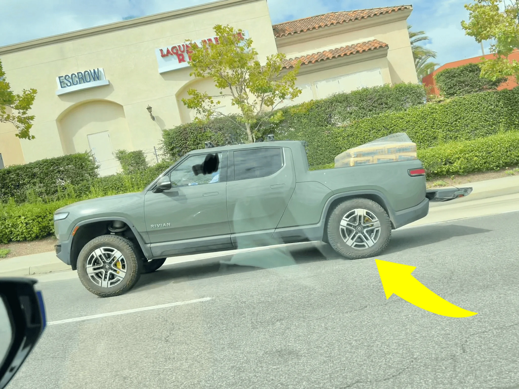 Tesla Cybertruck Confirmed: 11,000 lbs tow rating / 2,500 lbs payload capacity (official specs)! + Shatter-resistant glass 1700543525574
