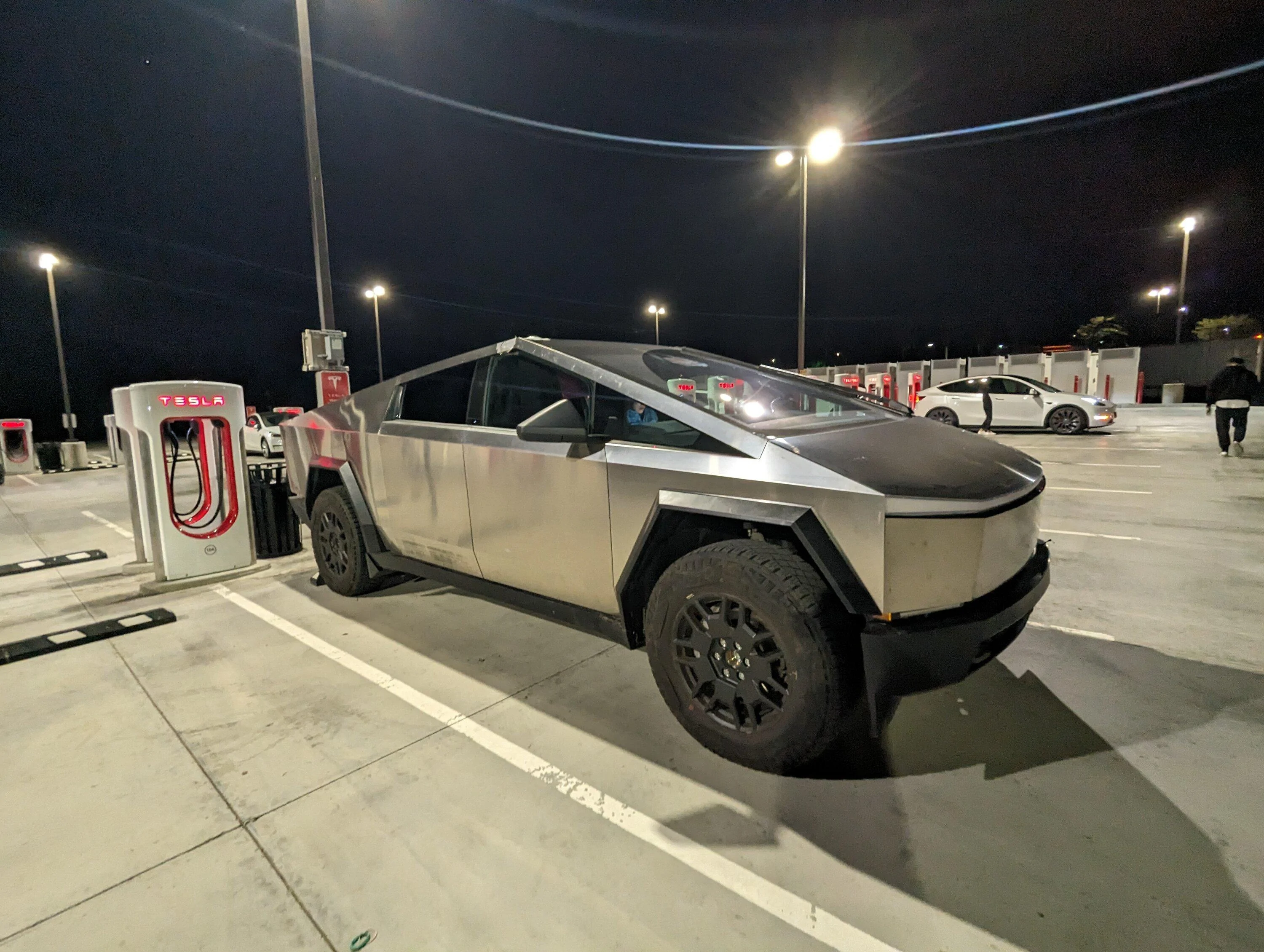 Tesla Cybertruck Cybertruck Sighting!! 11/21 Kettleman City, CA Supercharger 1000021702