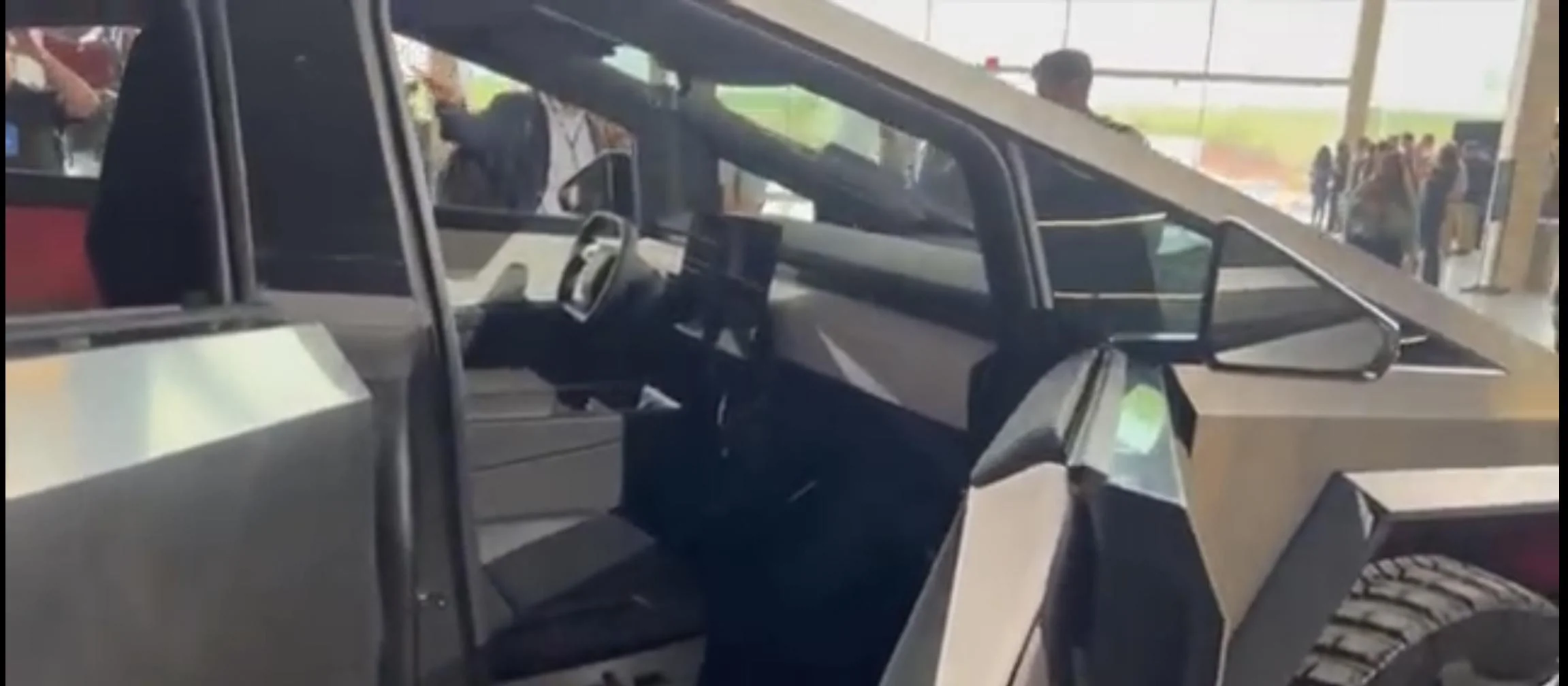 Tesla Cybertruck So, Outside Mirrors Removable or not? 9189D42A-EF89-4C9F-8C87-6F0B6A249075