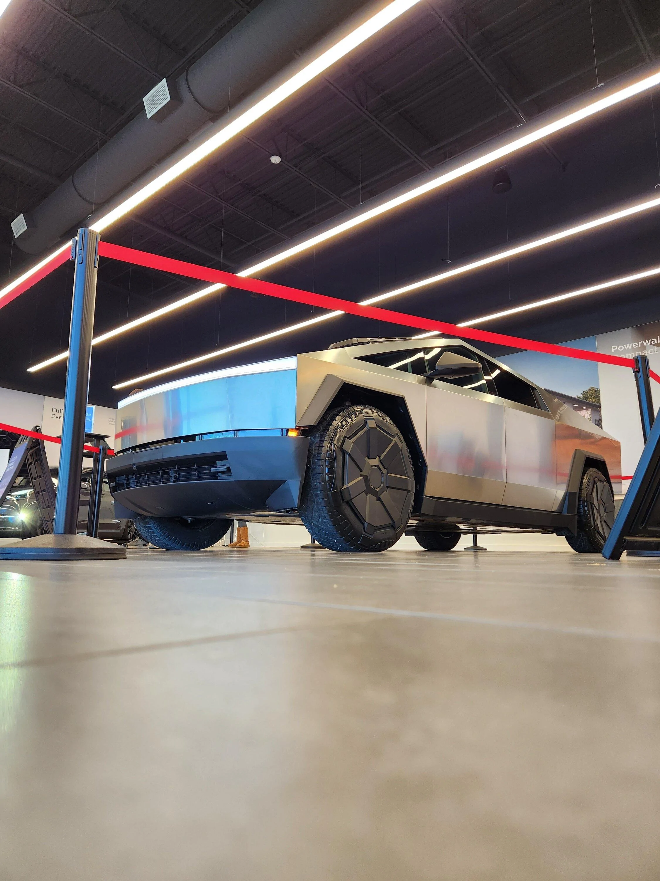 Tesla Cybertruck Cypress Houston Texas Delivery Center has a Cybertruck! (19820 Hempstead Hwy, Houston) F_uCFKvWIAAWhlf