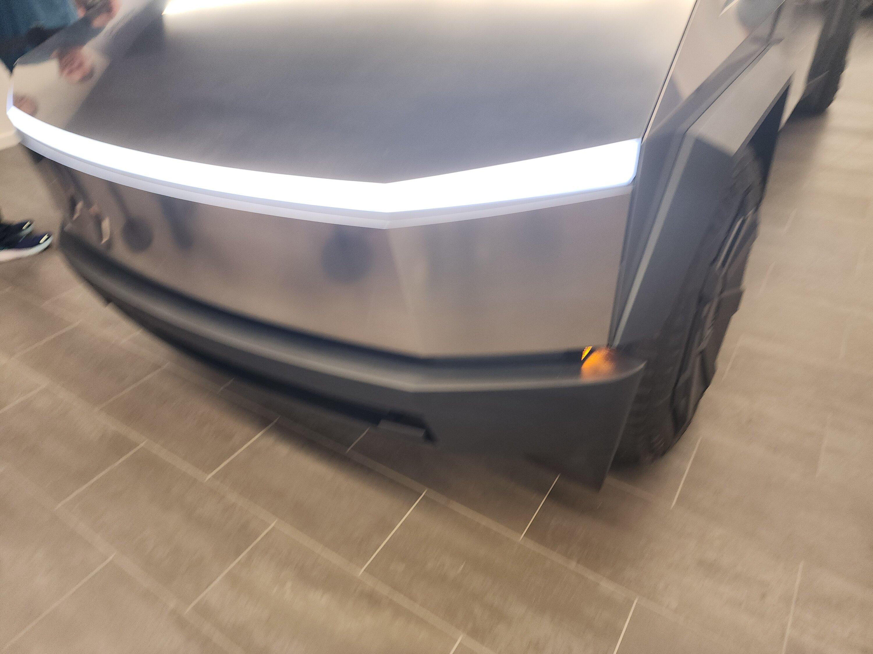 Tesla Cybertruck CT & Bot visit Tampa 1000015454