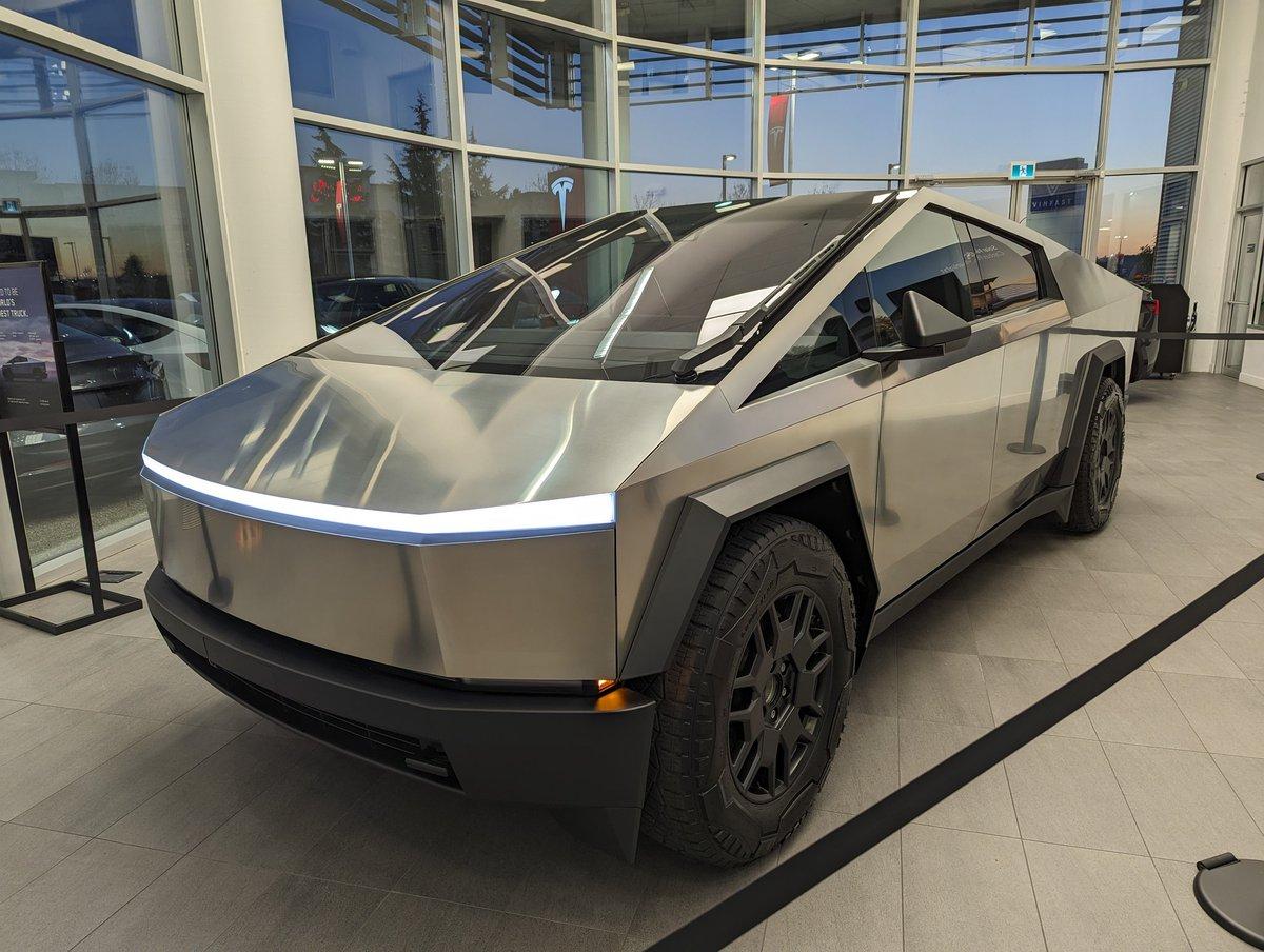 Tesla Cybertruck First Canadian Showroom Cybertruck - Vancouver F_v8M2CXUAAxKpN