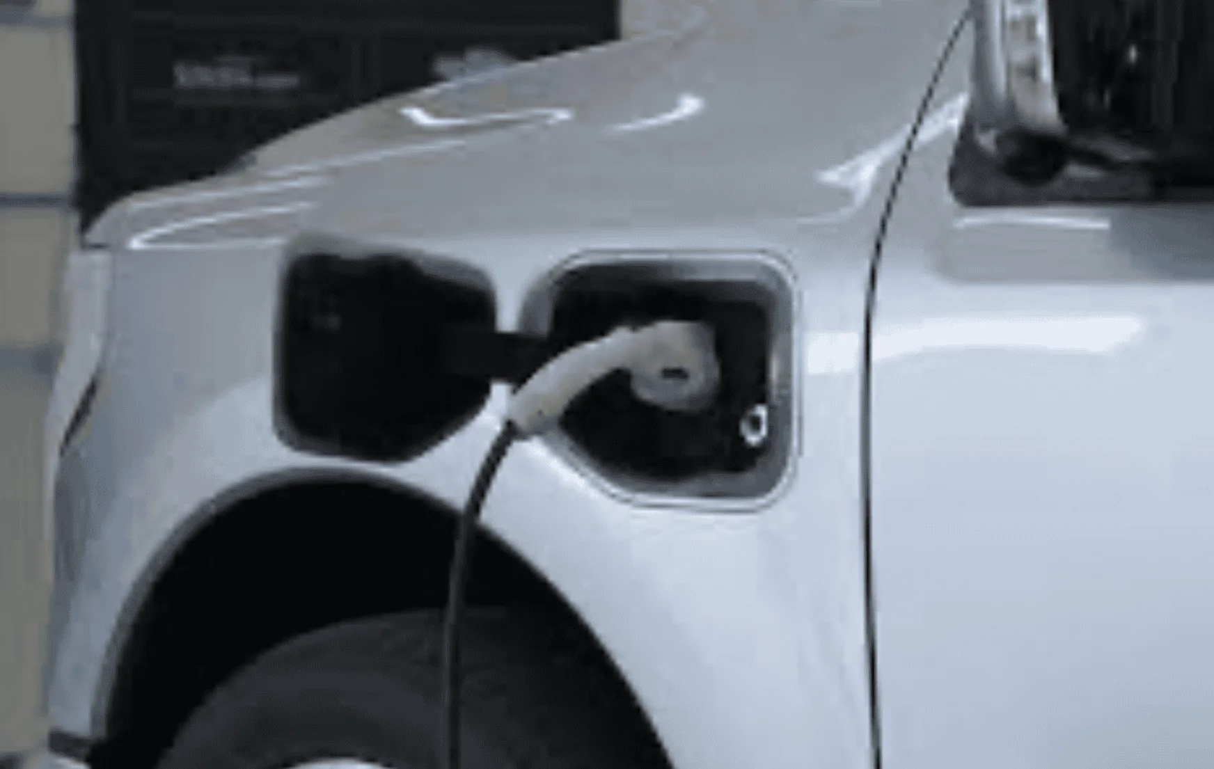 Tesla Cybertruck Suicide charging port a massive problem? 1700956995420