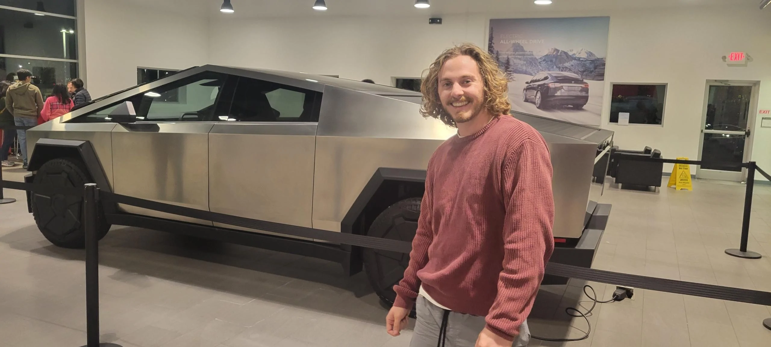 Tesla Cybertruck Matthews, NC (Charlotte area) Tesla store has a Cybertruck now! Resized_20231125_182737(0)