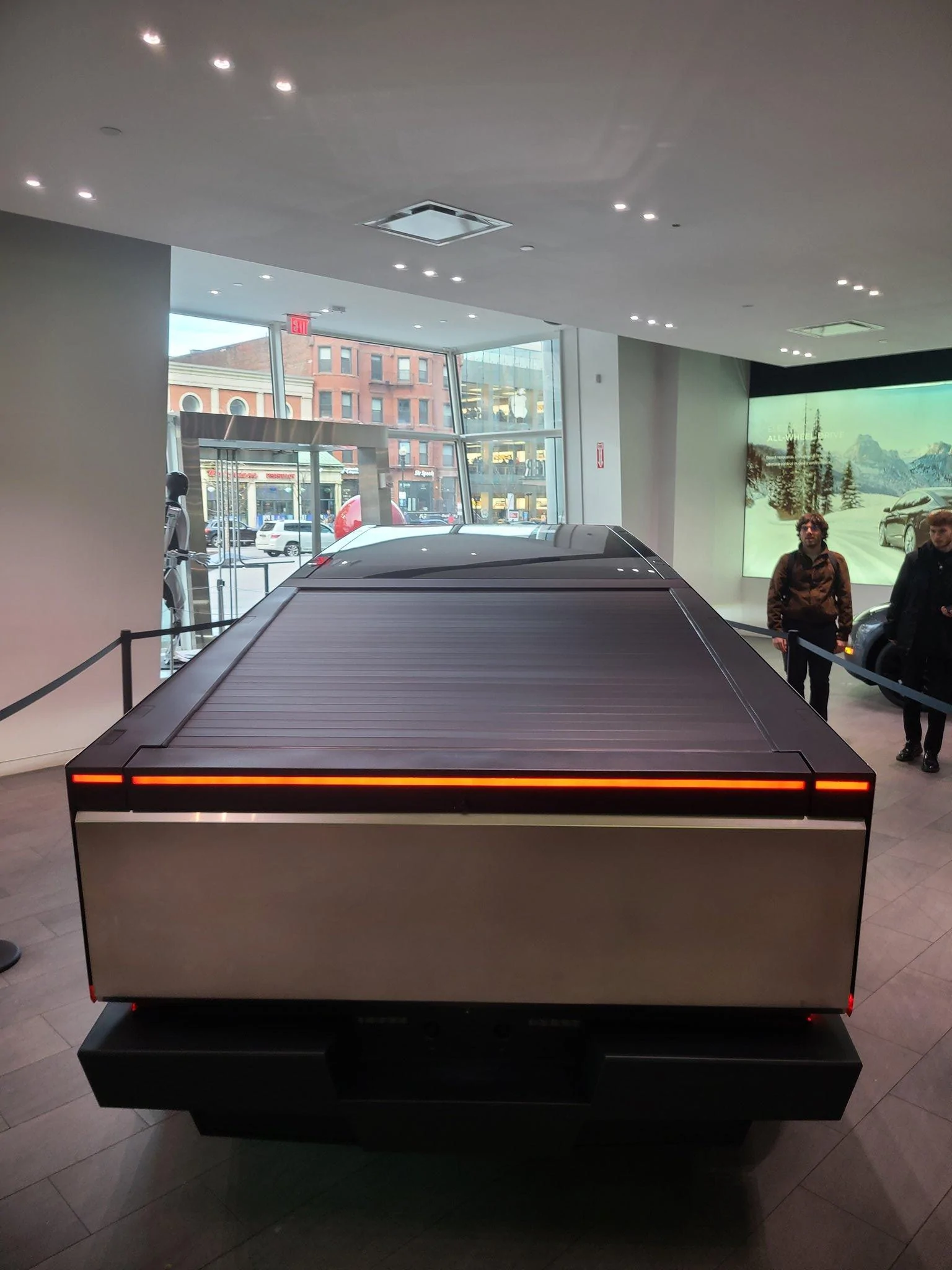 Tesla Cybertruck Boston Tesla showroom now has this Cybertruck F_4KMfFXcAAv_AU