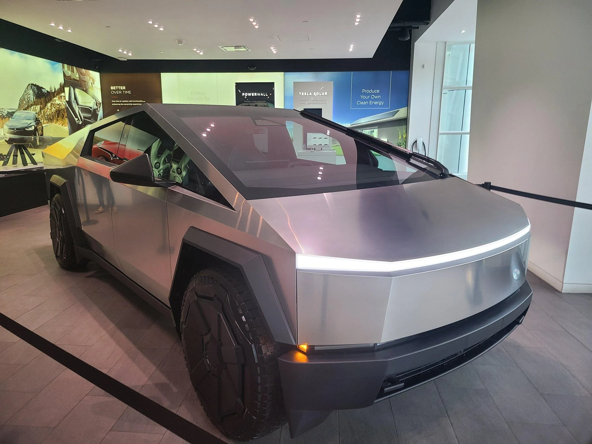 Tesla Cybertruck Boston Tesla showroom now has this Cybertruck F_4KNpHXcAAuqNV