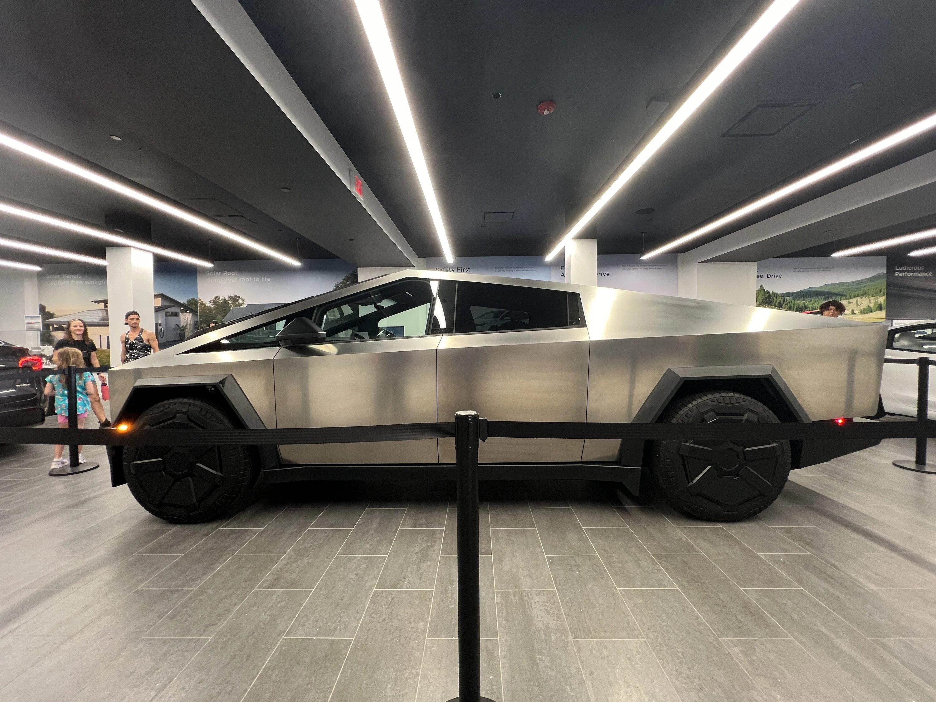 Tesla Cybertruck NYC & Tampa Florida stores have Cybertrucks! IMG_8194
