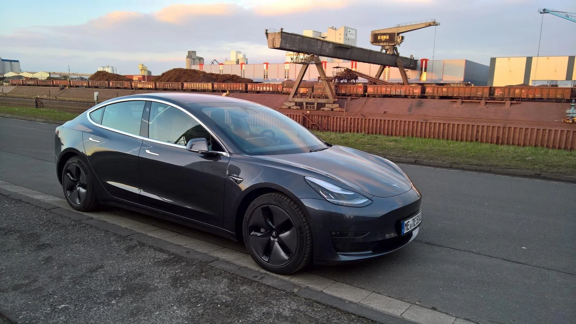 Tesla Cybertruck Tesla Introduced A Business Model The World Has Not Seen Before Alex-V2