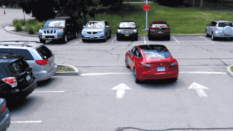 Tesla Cybertruck Tesla's 'Full Self-Driving Capability' Falls Short of Its Name CR-Cars-Tesla-Smart-Summon-08-20