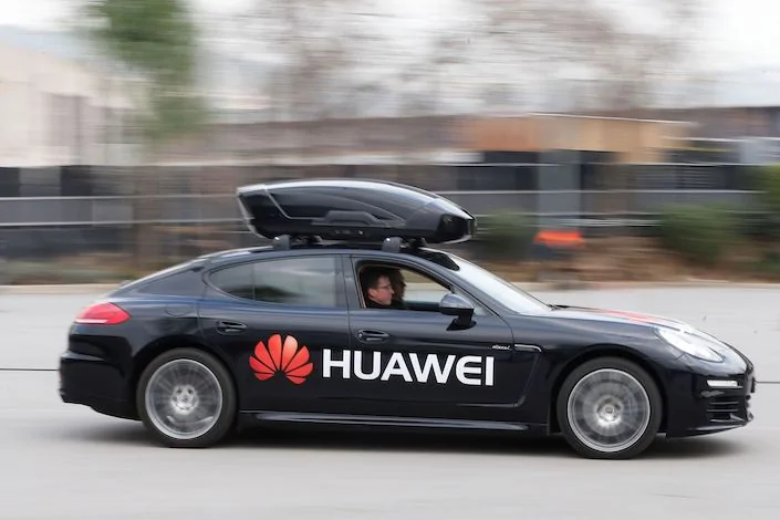 Tesla Cybertruck Huawei - "Anything Tesla Can Do, We Can Do" 1600978362922996