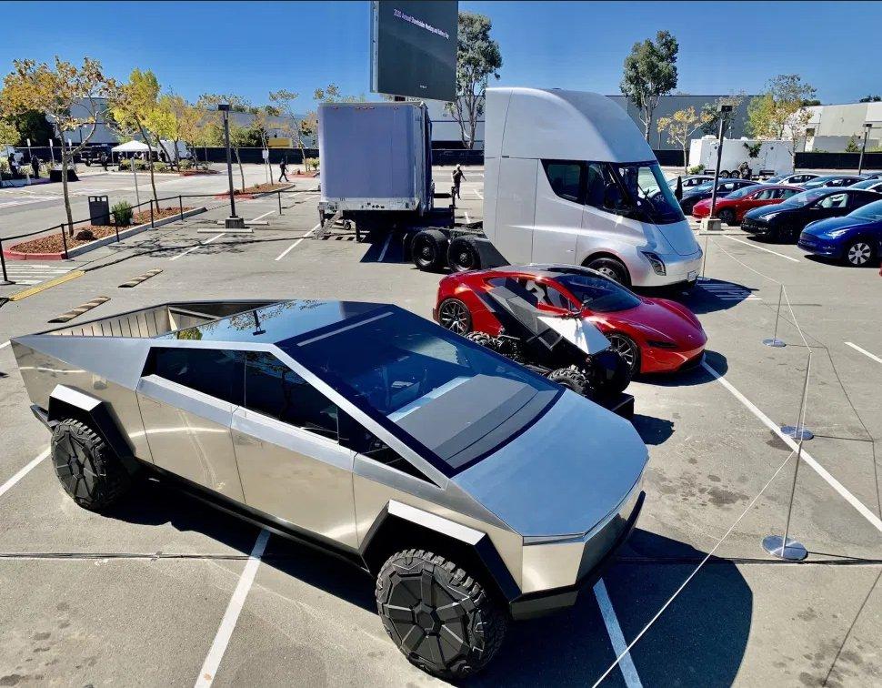 Tesla Cybertruck Beautiful image of Tesla's future teslasfremont