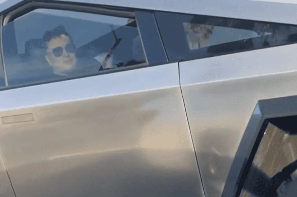 Tesla Cybertruck Windows, Mirrors and Wipers. 1603135911944