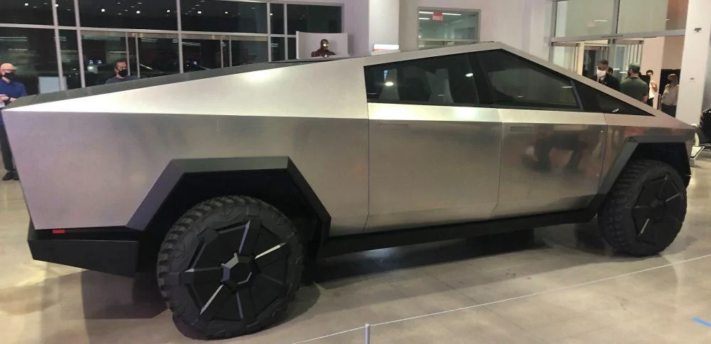 Tesla-Cybertruck-main-hero.jpg