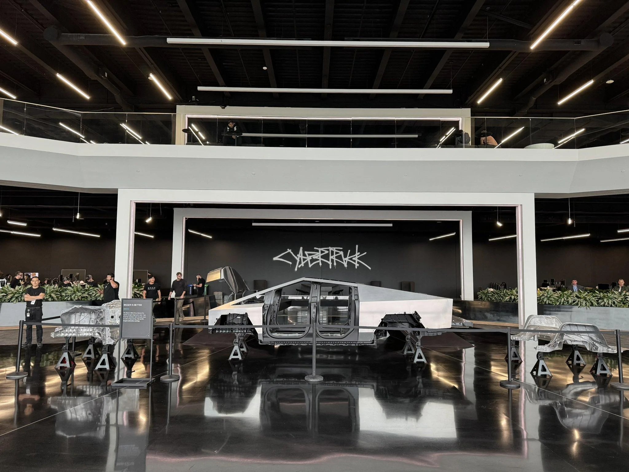 Tesla Cybertruck Cybertruck Delivery Event LIVE STREAM Link & Viewing Party! 🥳 -- Post photos, reactions & comments 💬 GAMzwZTWIAAAN7I