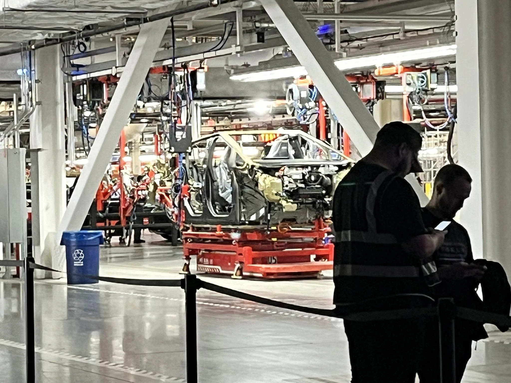 Tesla Cybertruck Cybertruck Delivery Event LIVE STREAM Link & Viewing Party! 🥳 -- Post photos, reactions & comments 💬 GANEyg2W8AAoobh
