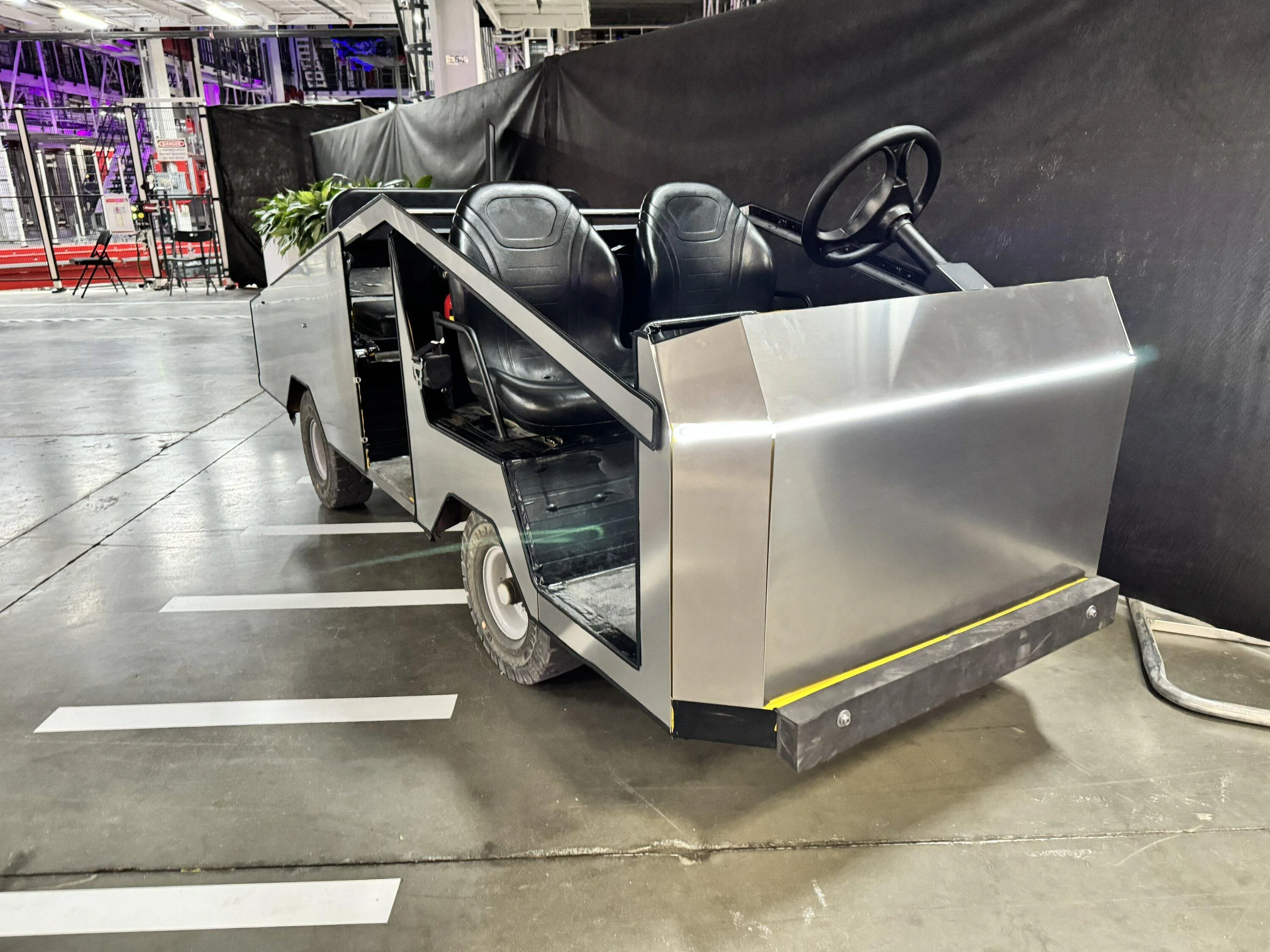 Tesla Cybertruck Cybertruck Delivery Event LIVE STREAM Link & Viewing Party! 🥳 -- Post photos, reactions & comments 💬 GANHvKxXgAAOZUF