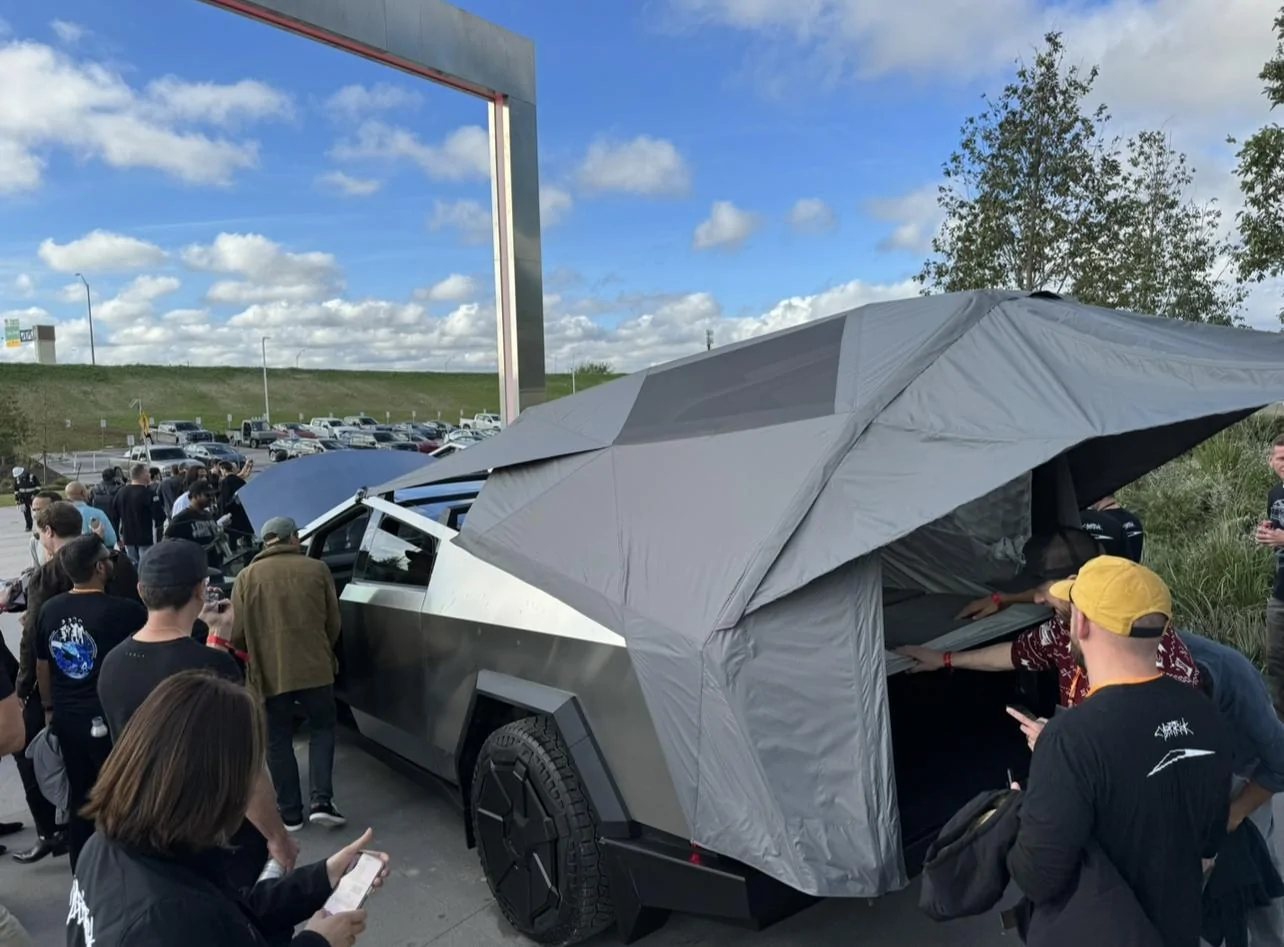 Tesla Cybertruck Cybertruck Delivery Event LIVE STREAM Link & Viewing Party! 🥳 -- Post photos, reactions & comments 💬 CB2C1E07-4553-40B9-939A-12760A16A8B0