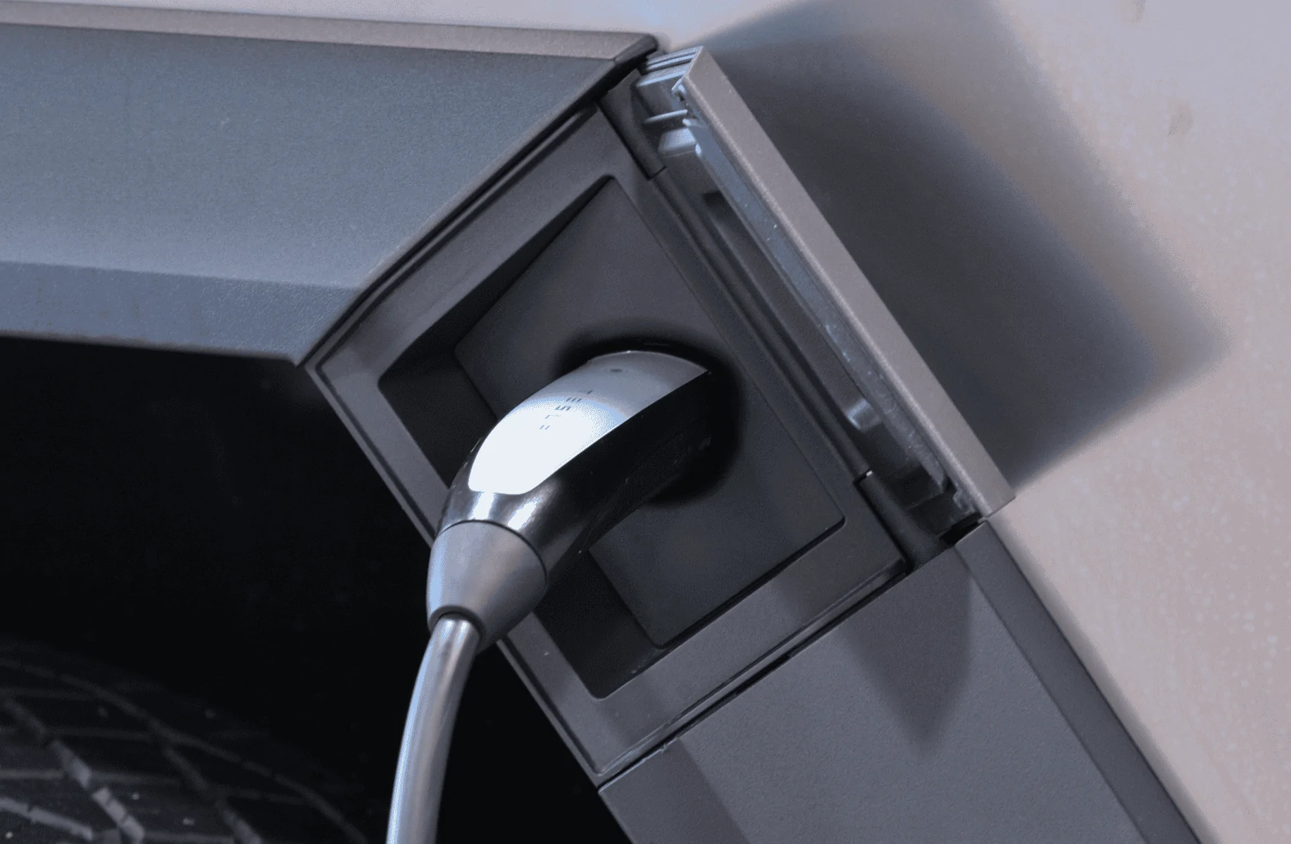 Tesla Cybertruck Home charging cord for Cybertruck? 1701629785482