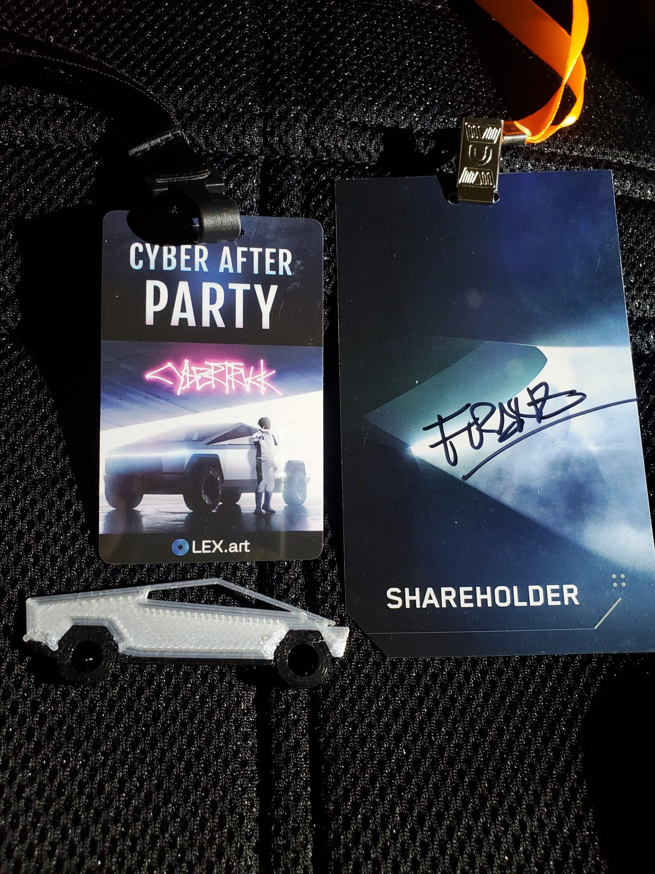 Tesla Cybertruck Why two motor types in CyberBeast? 17018767561993460144494396673246