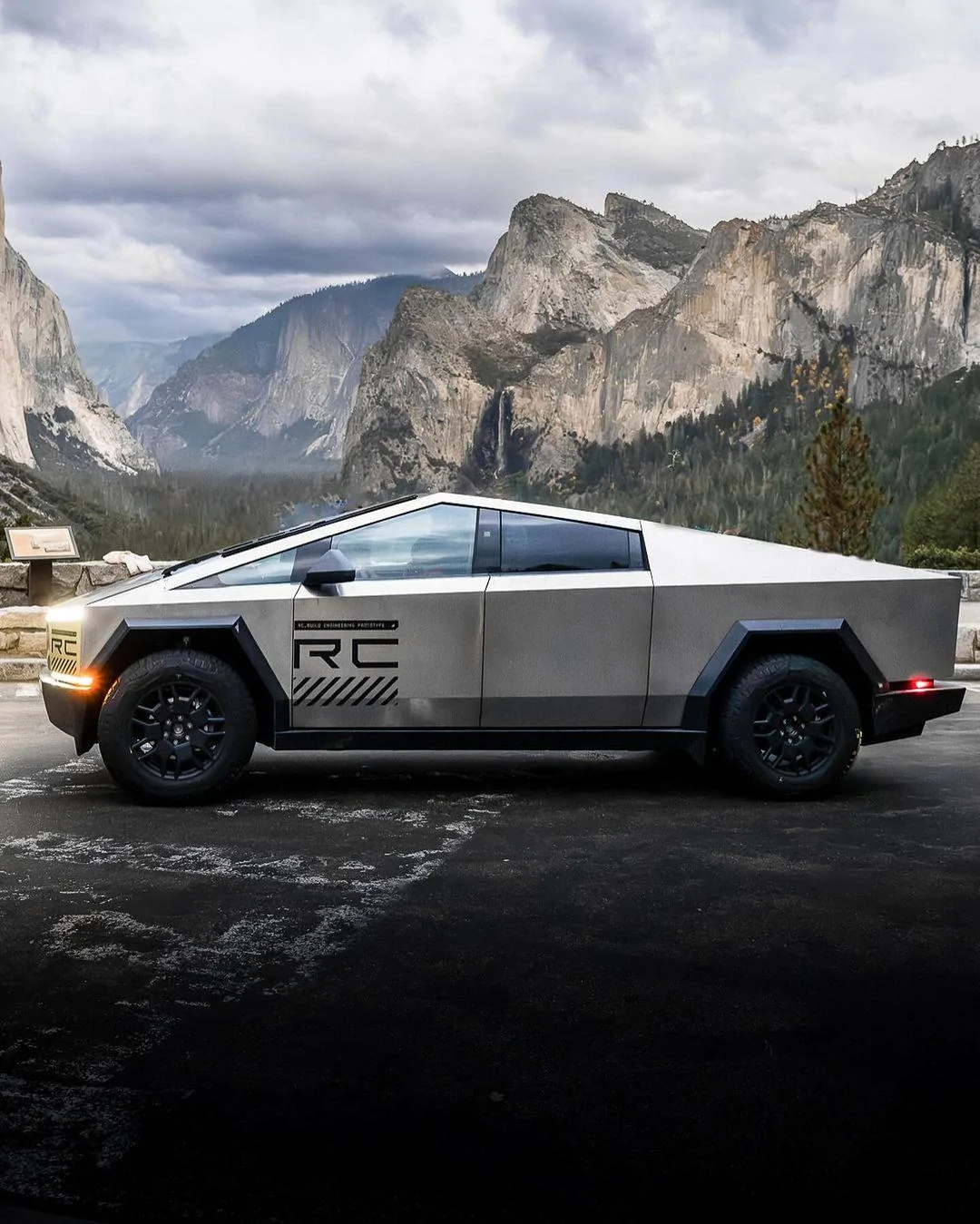 Tesla Cybertruck Stunning photography of Cybertruck @ Yosemite 📸 Snapinsta.app_409595592_18405448492000001_8204201699957709721_n_1080