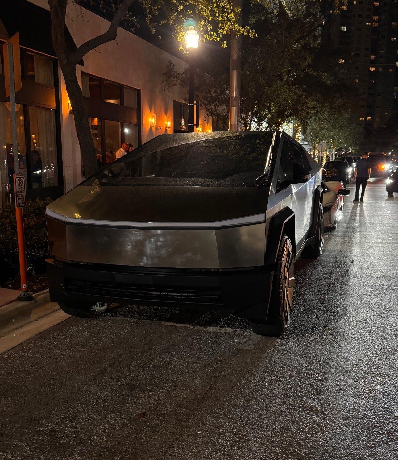 Tesla Cybertruck Alex Ohanian's Cybertruck back at home in Miami FL GA6QcX0WUAAJvYy