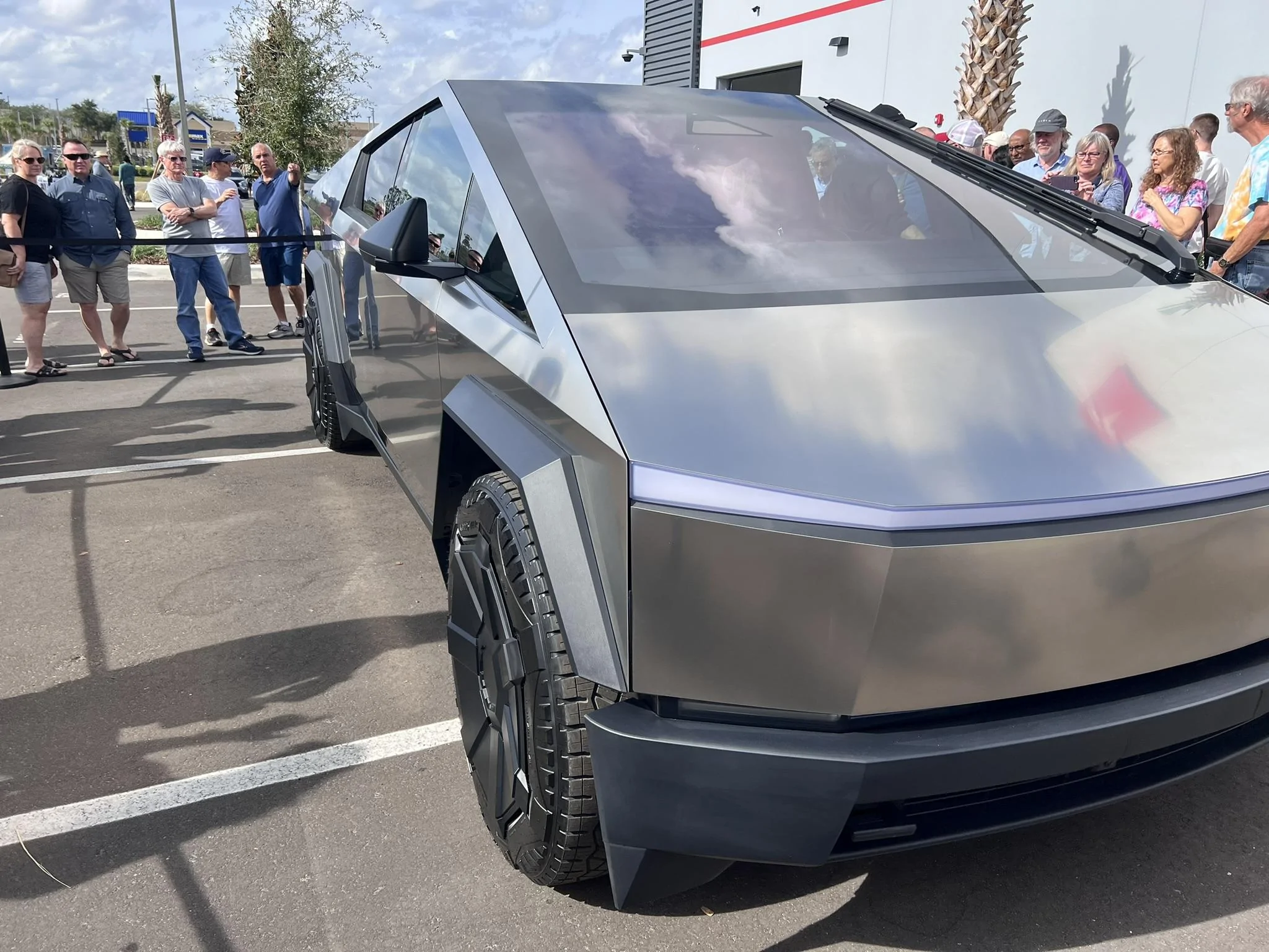 Tesla Cybertruck A Cybertruck appears at just-opened Clermont Florida Tesla Store / Service Center! IMG_3121