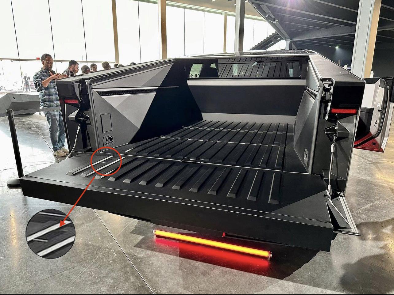 Tesla Cybertruck Is the tonneau waterproof? 829337C9-CEC5-48D1-9894-C27D8FB647E5