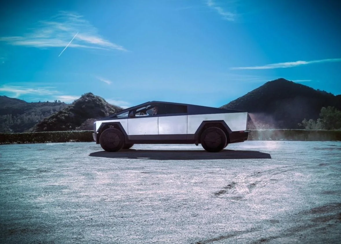Tesla Cybertruck 🤳 Random Cybertruck sightings & spottings thread (pics + videos) Foundation Series Cybertruck 1