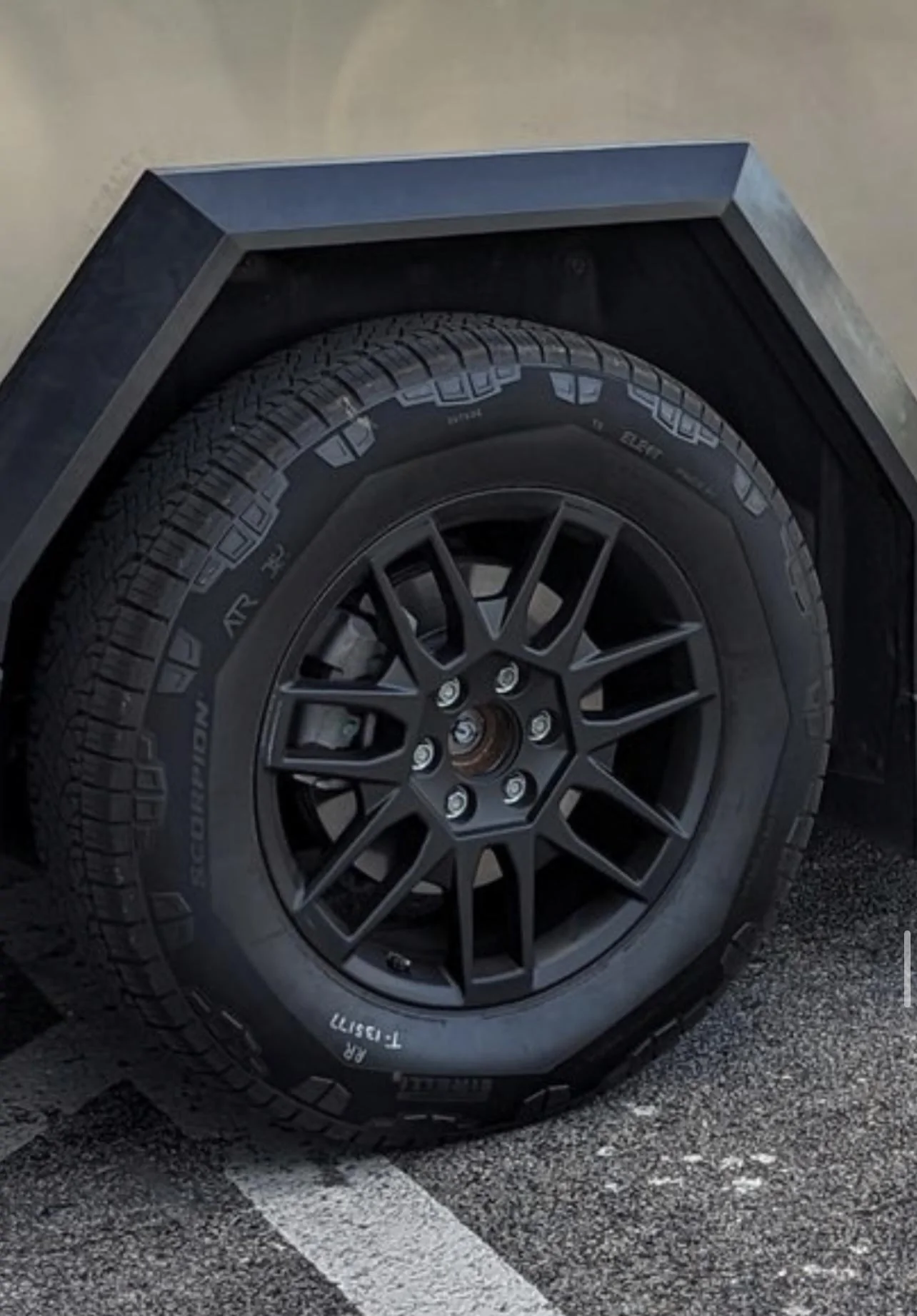 Tesla Cybertruck Site code exploration: (Interior options?) + Wireless charging D047160E-9988-4982-818A-77FDC5FC198E