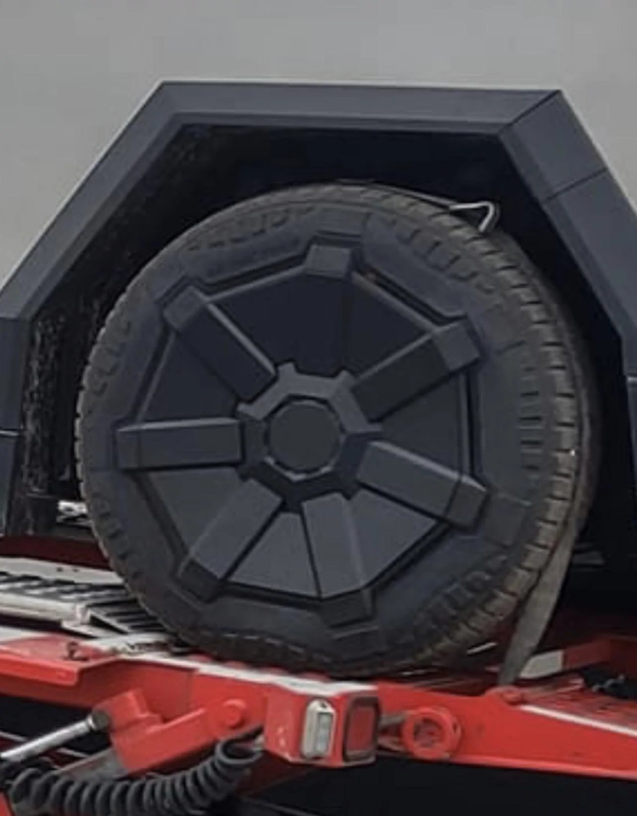 Tesla Cybertruck Site code exploration: (Interior options?) + Wireless charging BE5CB97B-6905-4A1A-9F1B-ED7EFCF72A86