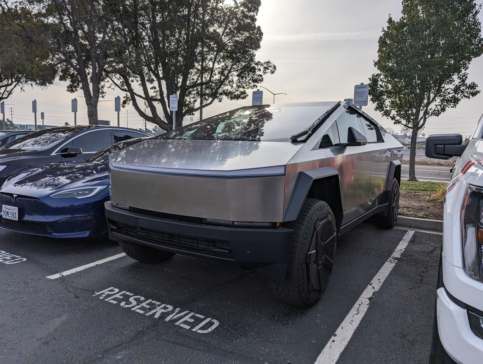Tesla Cybertruck 🤳 Random Cybertruck sightings & spottings thread (pics + videos) Foundation Series Cybertruck public sighting high suspension mode 3