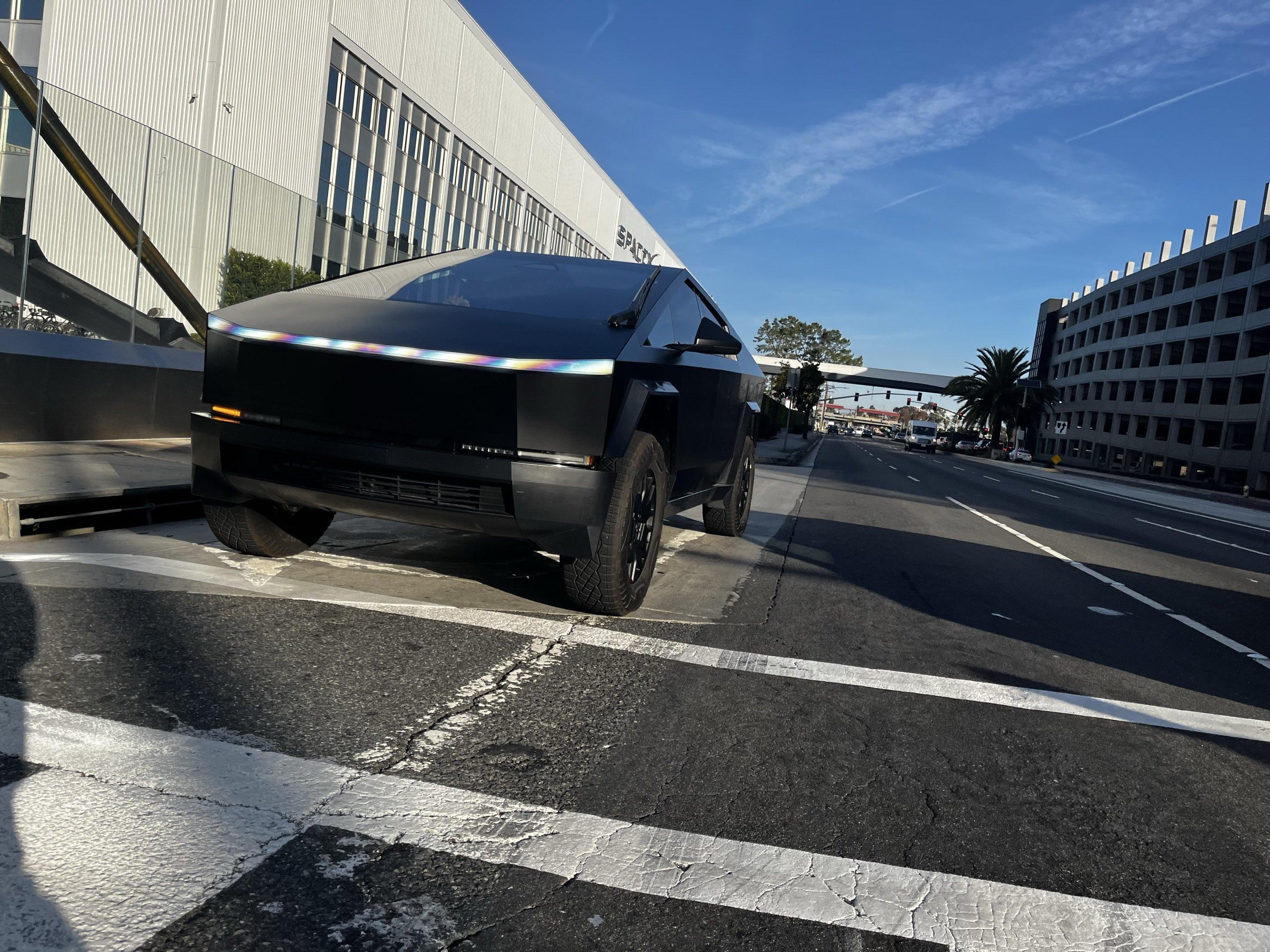Tesla Cybertruck 🤳 Random Cybertruck sightings & spottings thread (pics + videos) tesla cybertruck matte black wrap 2