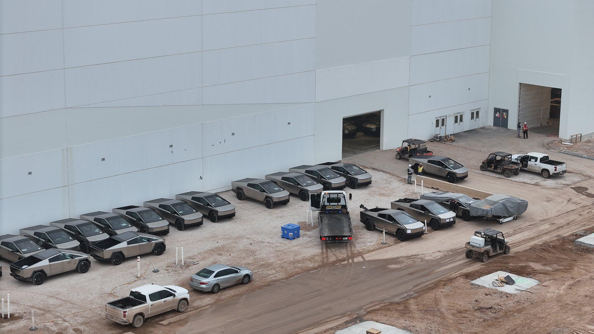 Tesla Cybertruck Record 19 Cybertrucks in outbound lot today (12/15/23)!! GBZozg1WYAEsgLt