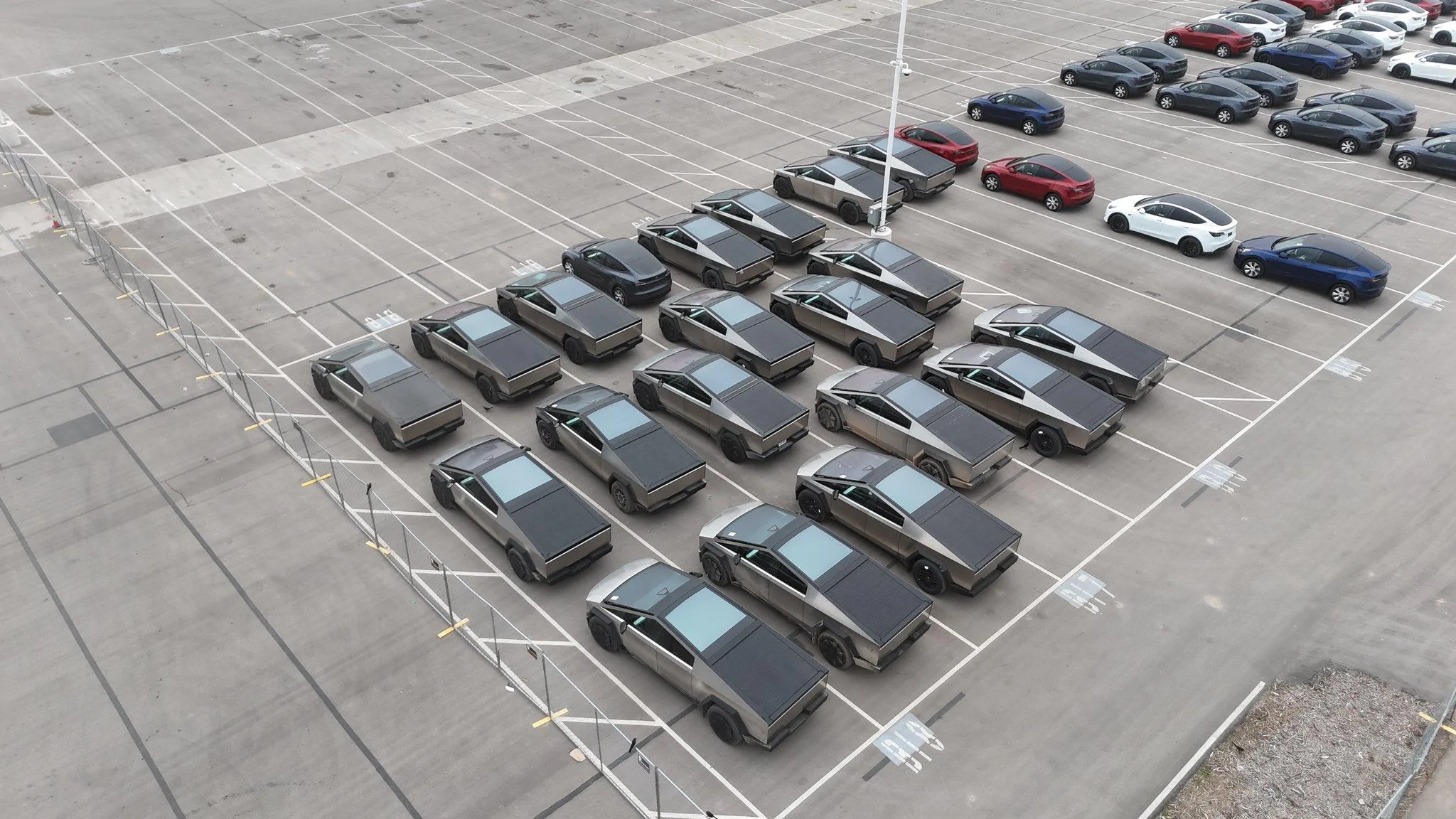 Tesla Cybertruck Record 19 Cybertrucks in outbound lot today (12/15/23)!! GBZpn-QWkAAj9yV