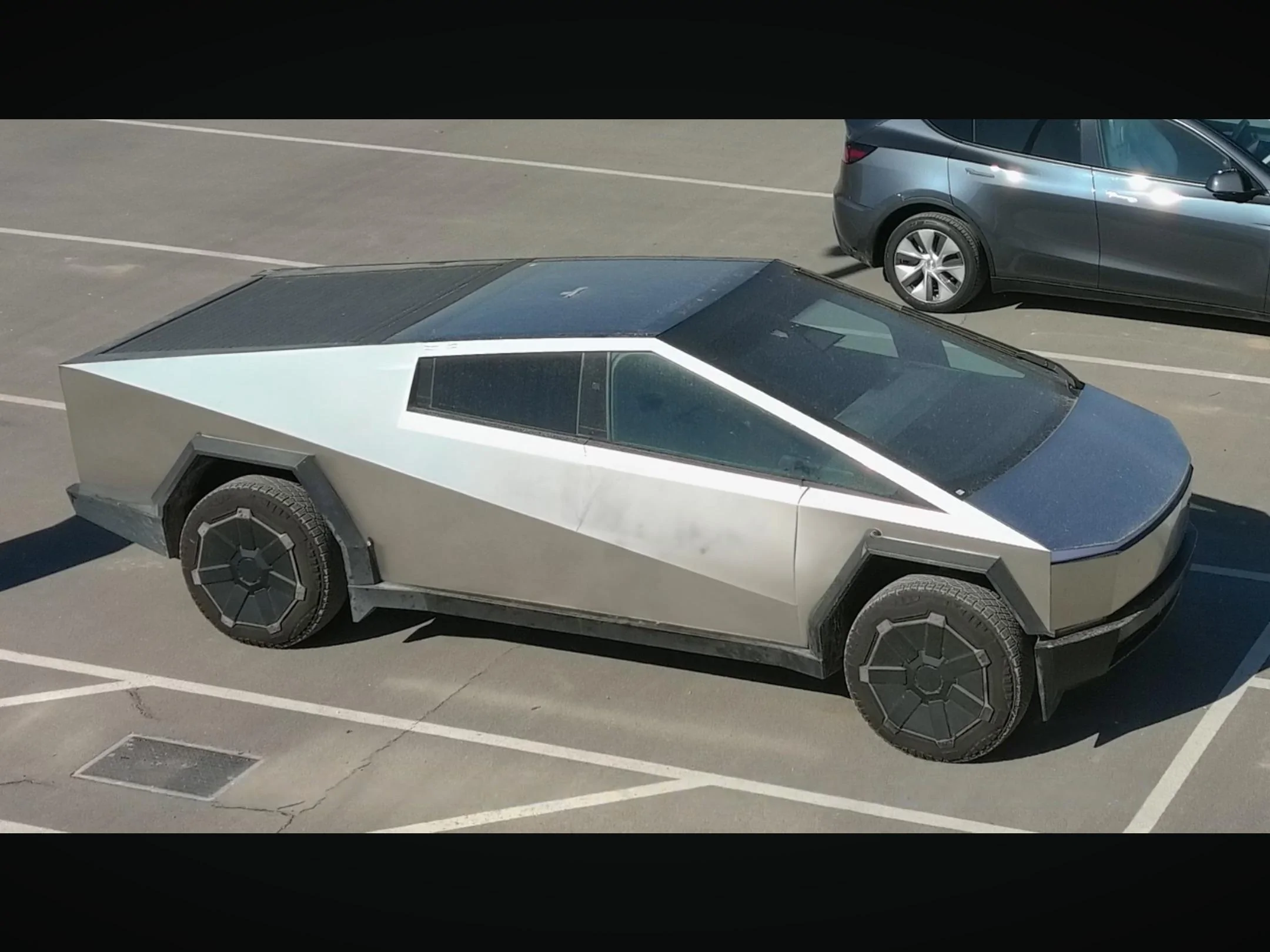 Tesla Cybertruck Munro sees how Cybertruck's Hard Freaking Stainless Steel Body Panels are Blanked, Bent, and Built @ Production Factory F1B1FF47-5F6B-401E-B3D3-39212ABE45BE