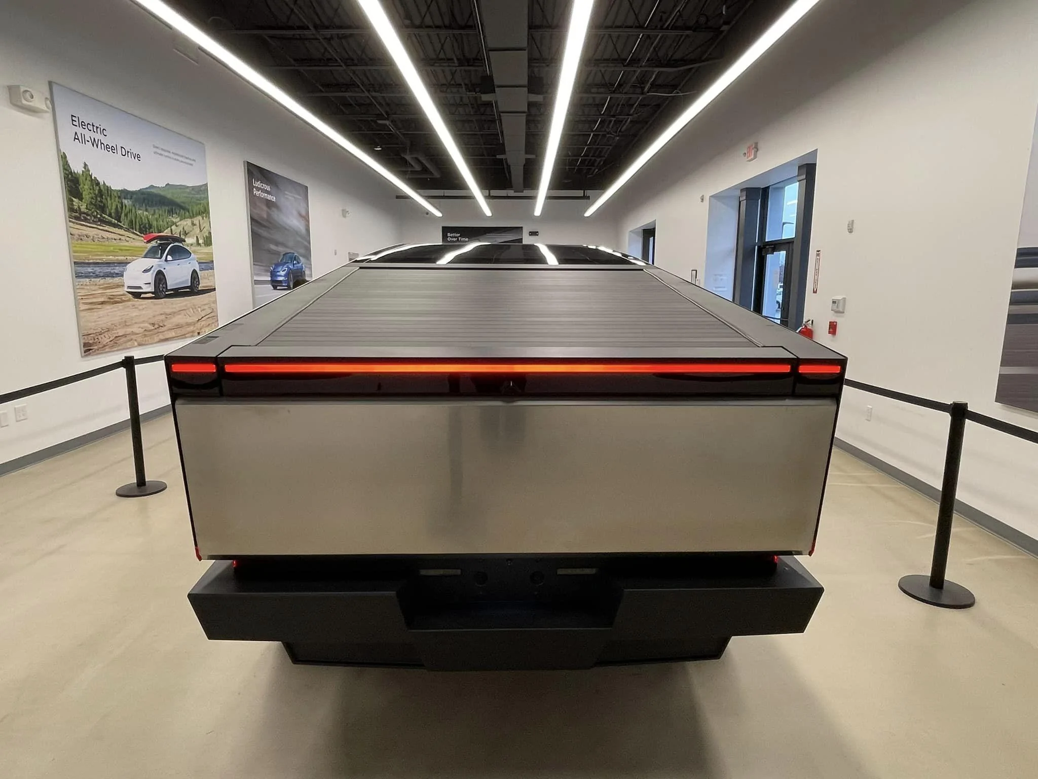 Tesla Cybertruck There's a Cybertruck @ Kansas City Tesla Showroom Now (12/21/23) 412963381_10110739859457519_8392904761923313478_n