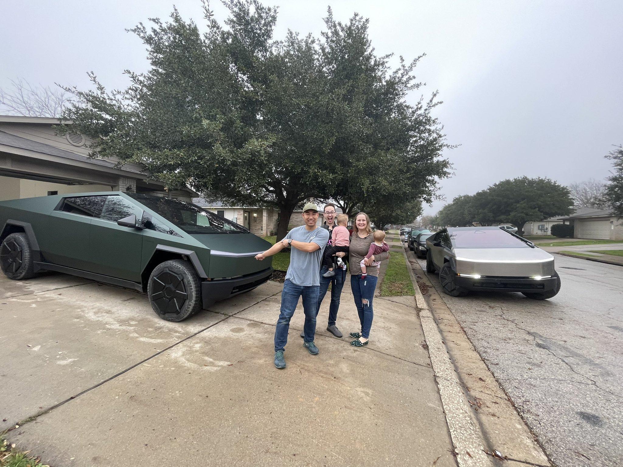 Tesla Cybertruck 🌲 Pine Green Wrap Cybertruck Completed (3M Vinyl Wrap) nyl-wrapped-cybertruck-3m-pine-green-metallic-jpe